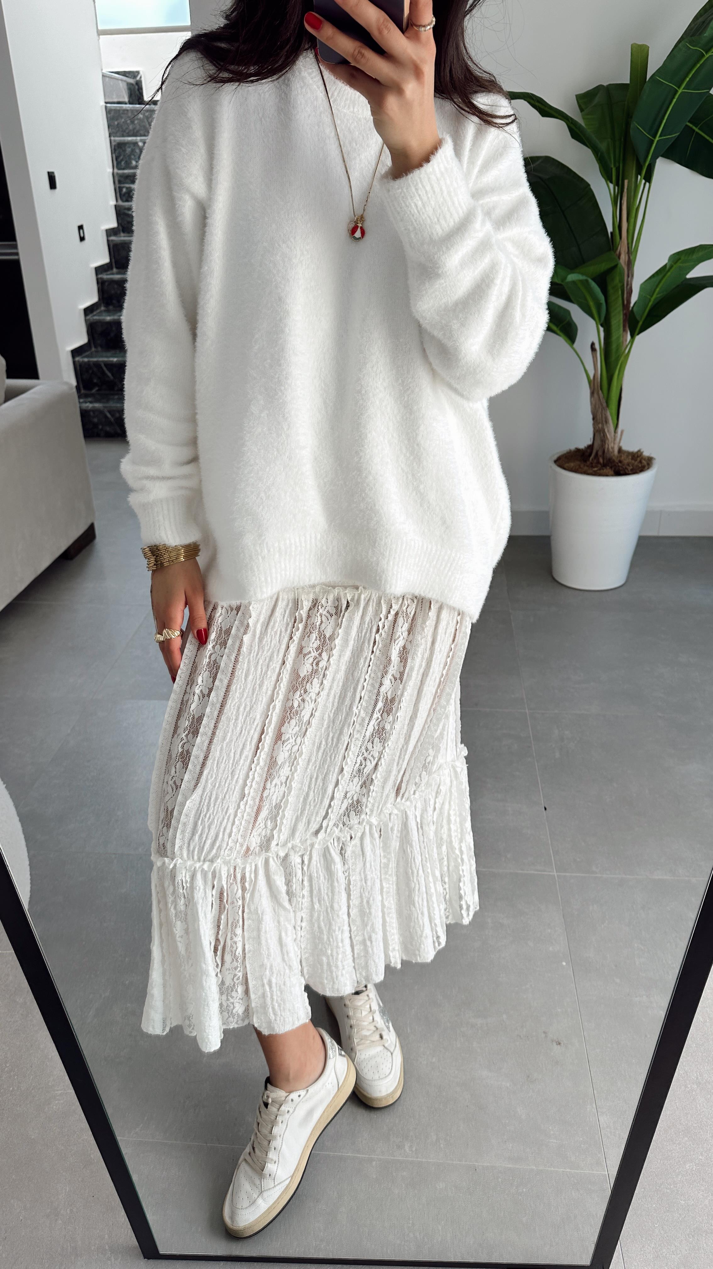 Beyaz Bisiklet Yaka Yumoş Kazak