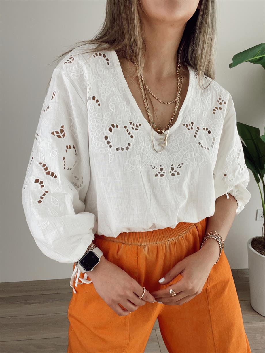 Beyaz Fisto Detaylı Gömlek