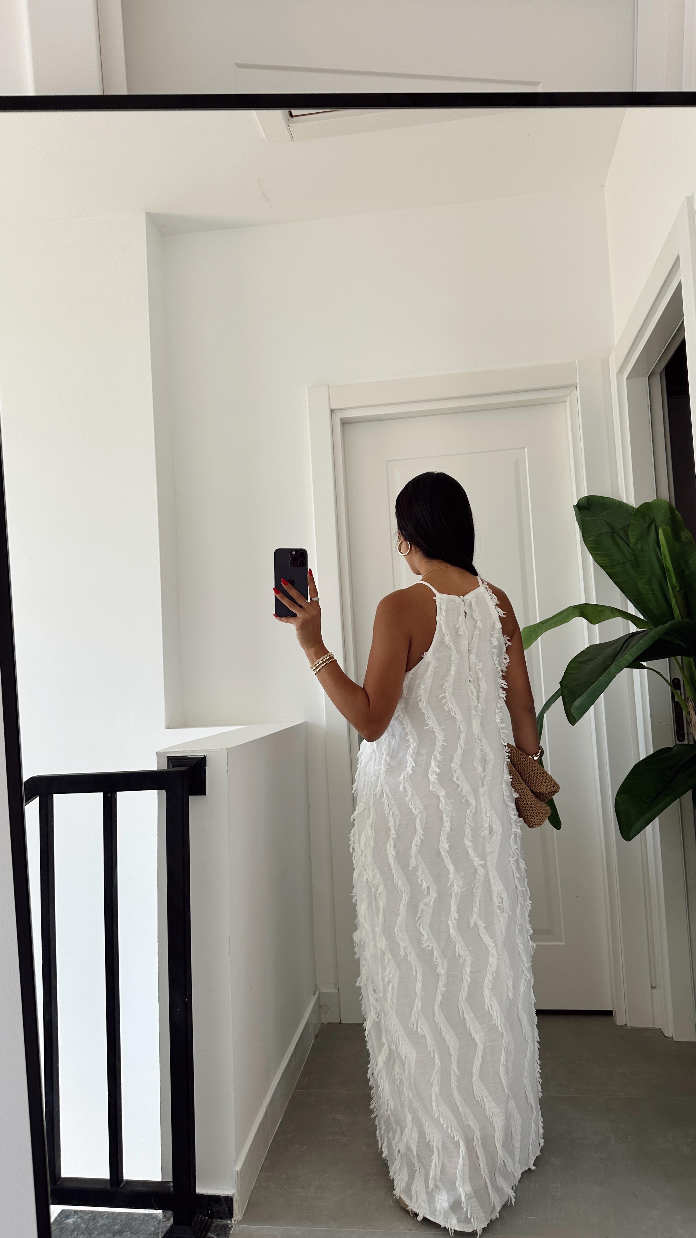 Beyaz Jakarlı Elbise