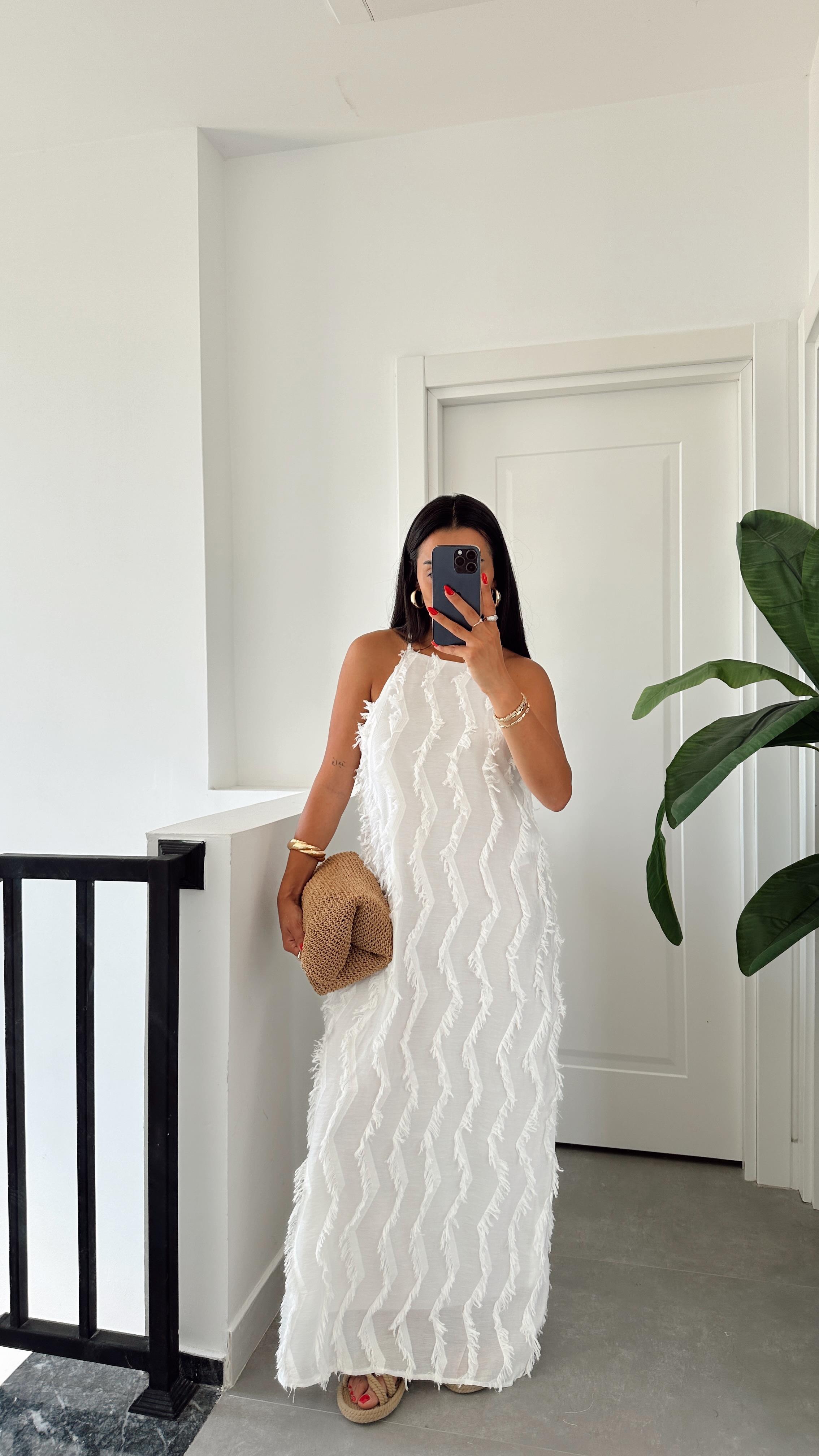 Beyaz Jakarlı Elbise