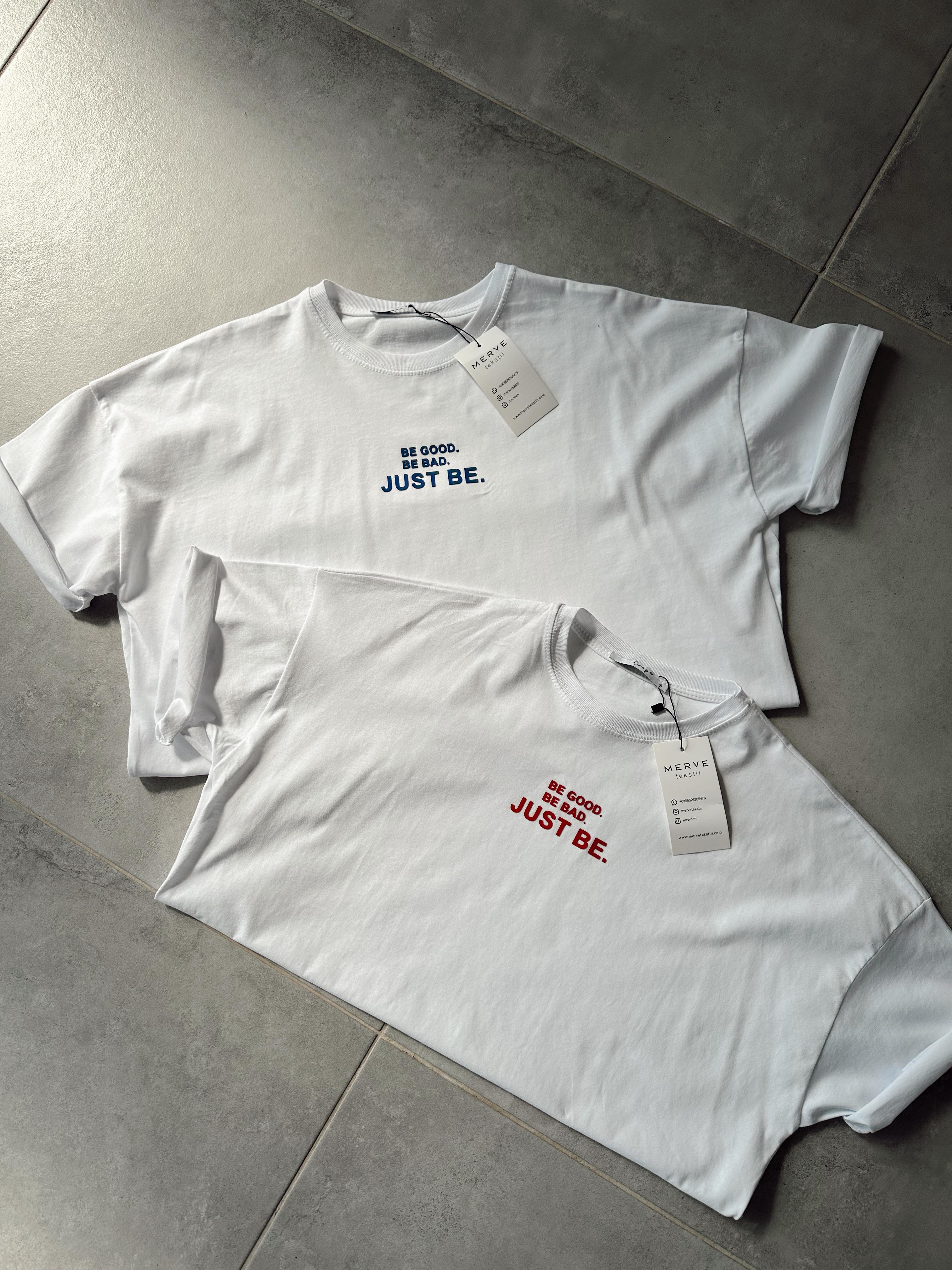 Beyaz Kırmızı Kabartma Baskı Tshirt
