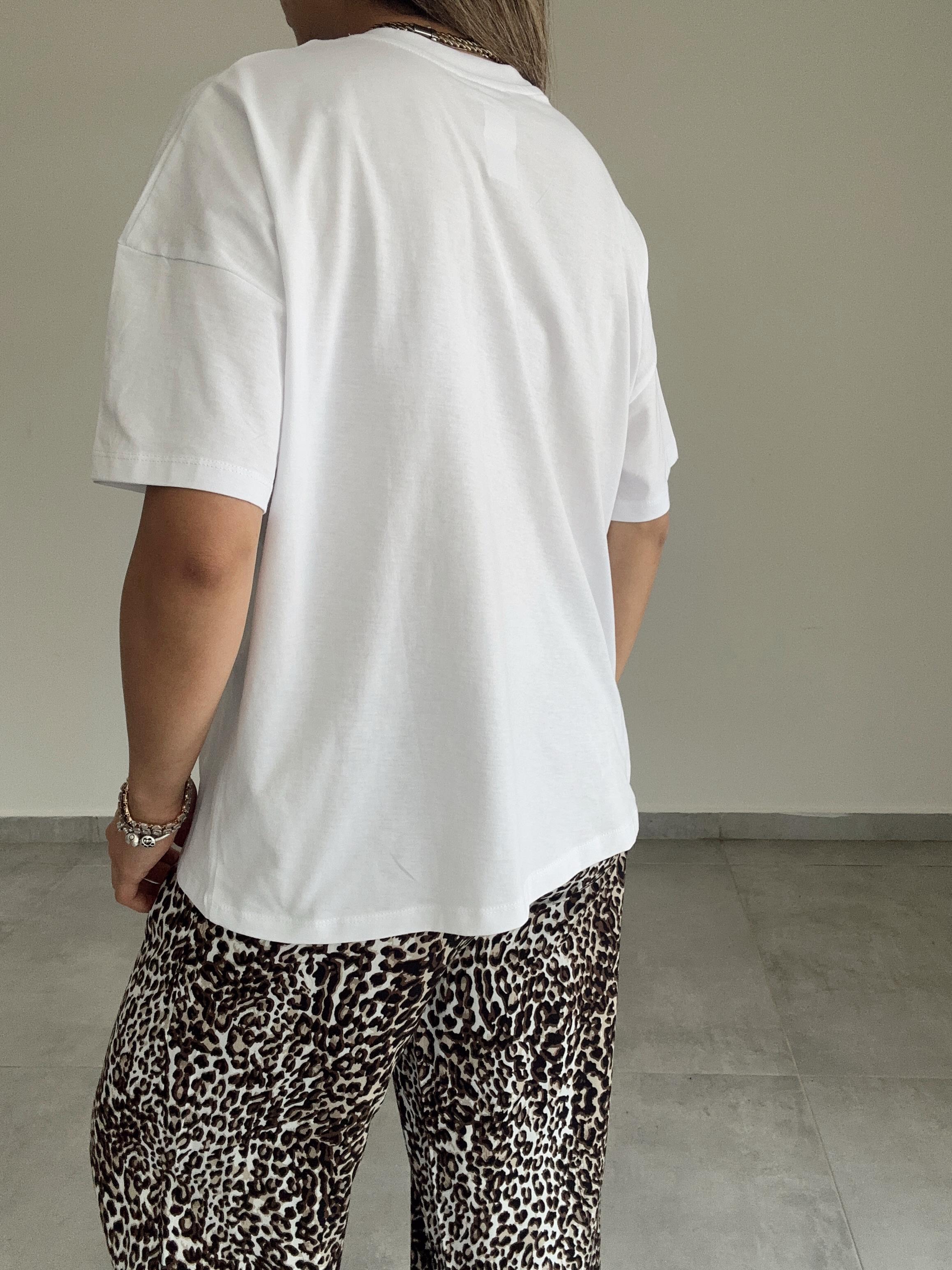 Beyaz-Pembe Yazılı Tişört