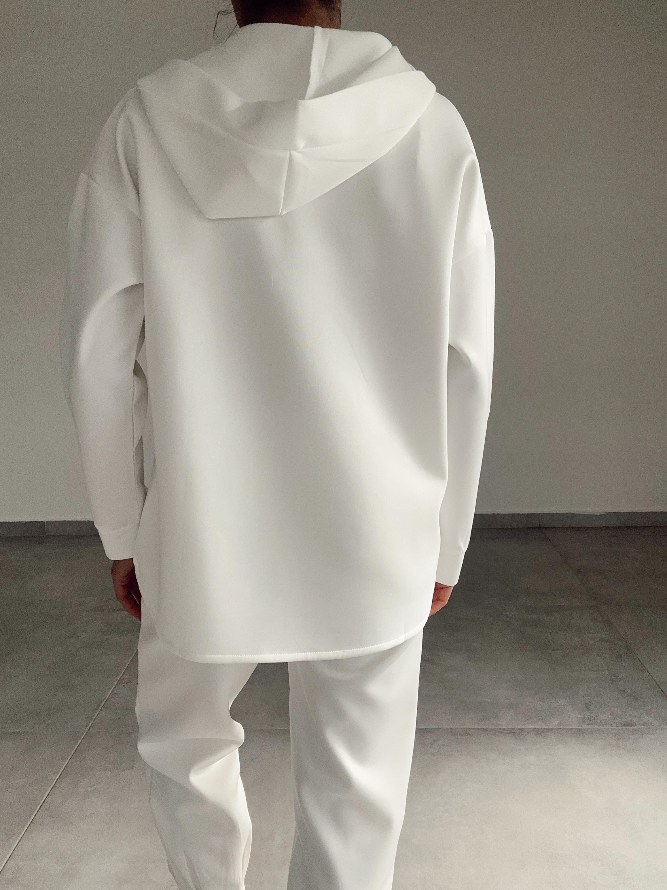 Beyaz Scuba Sweatshirt