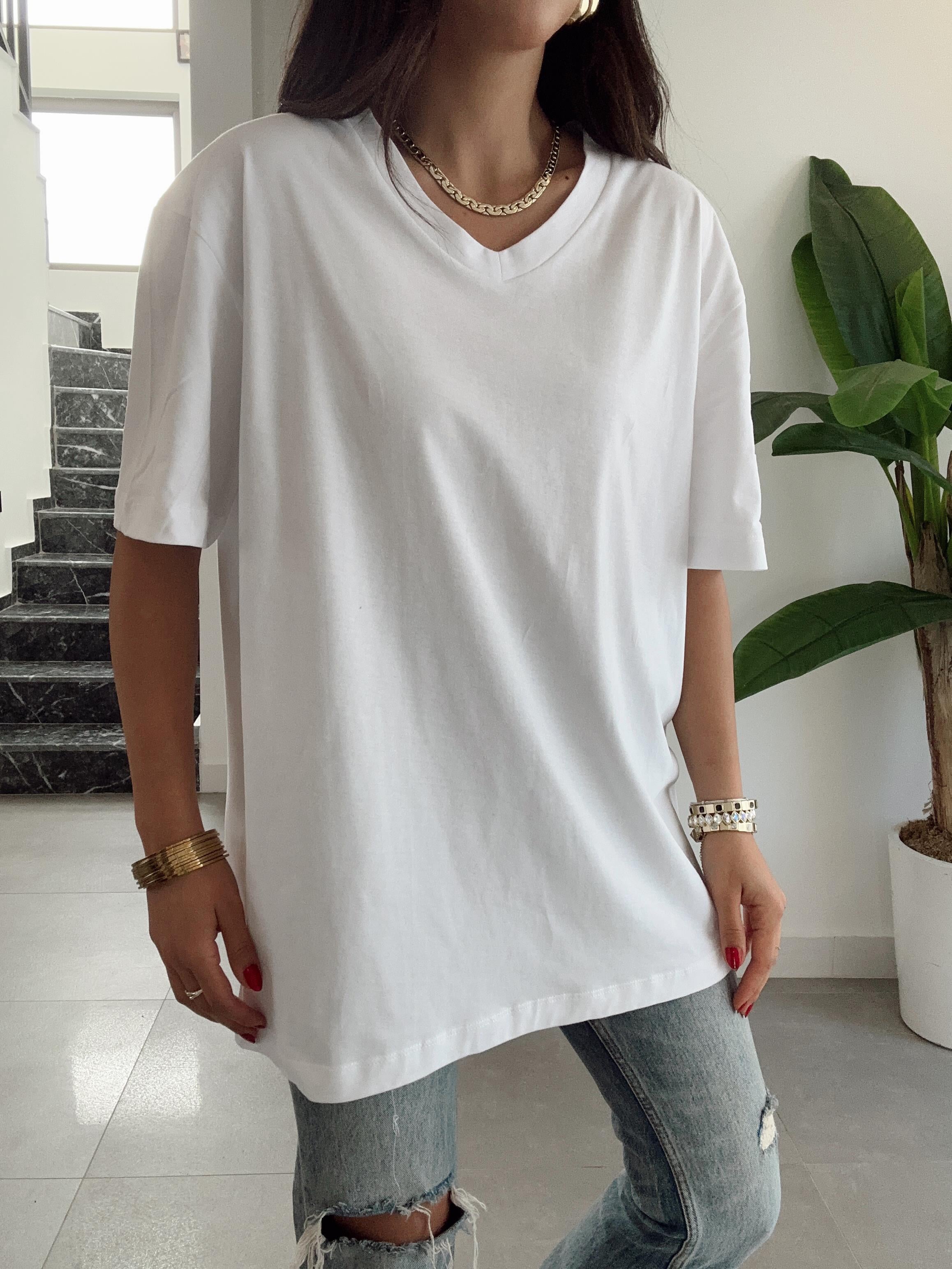 Beyaz V Yaka Oversize Tshirt