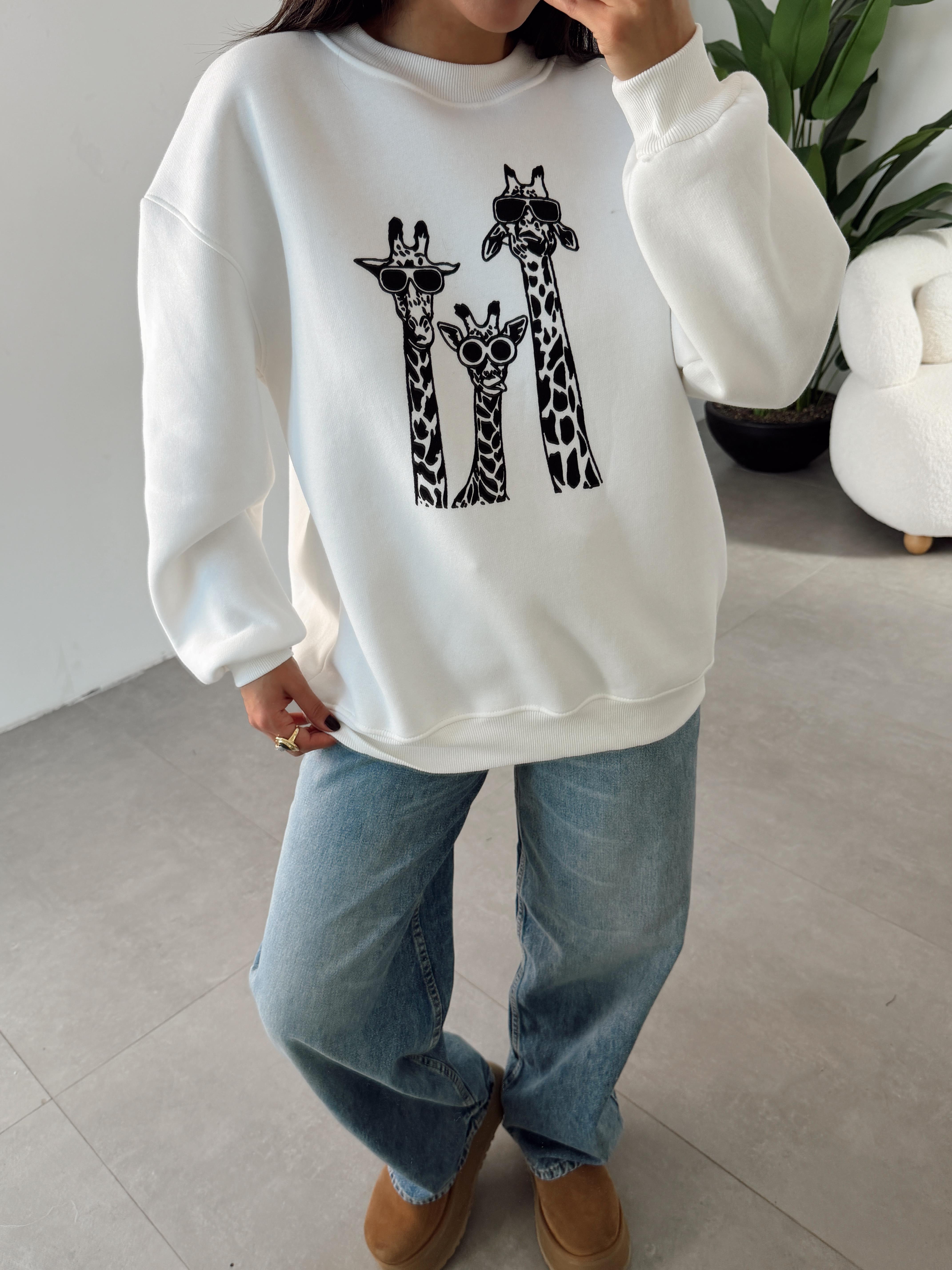 Beyaz Zürafa Baskılı Sweat