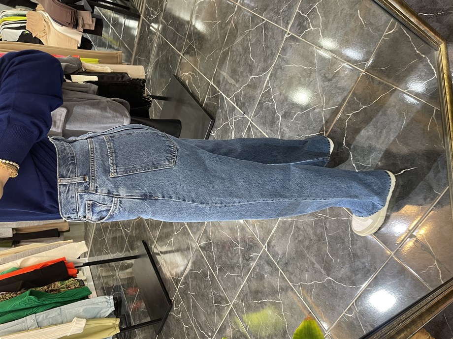 Boru Paça Koyu Mavi Jean