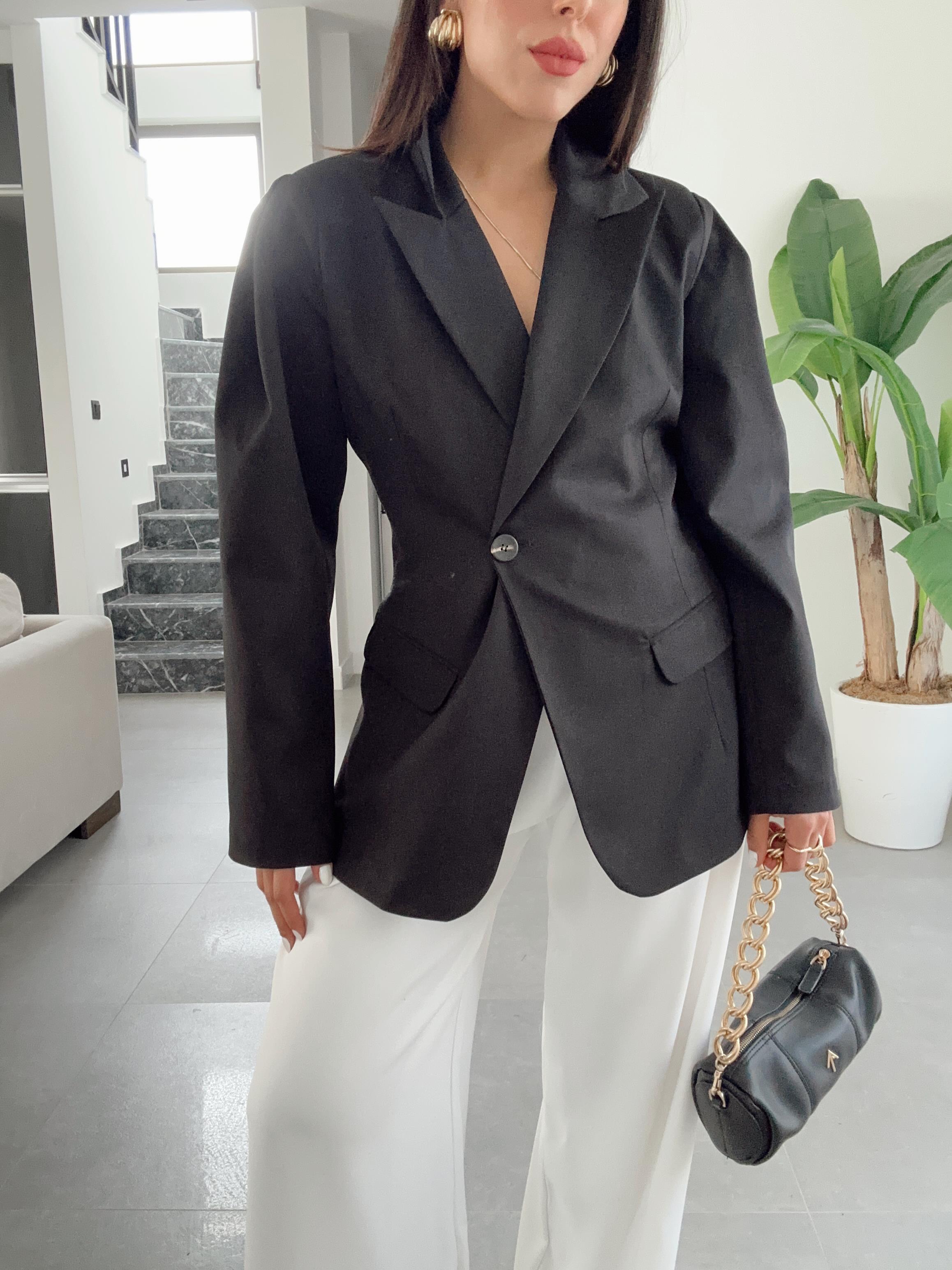 Briella Siyah Belden Oturtmalı Blazer