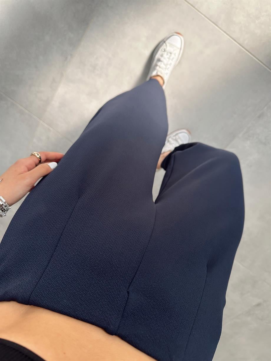 Cendy Krep Kemersiz Lacivert Balon Pantolon