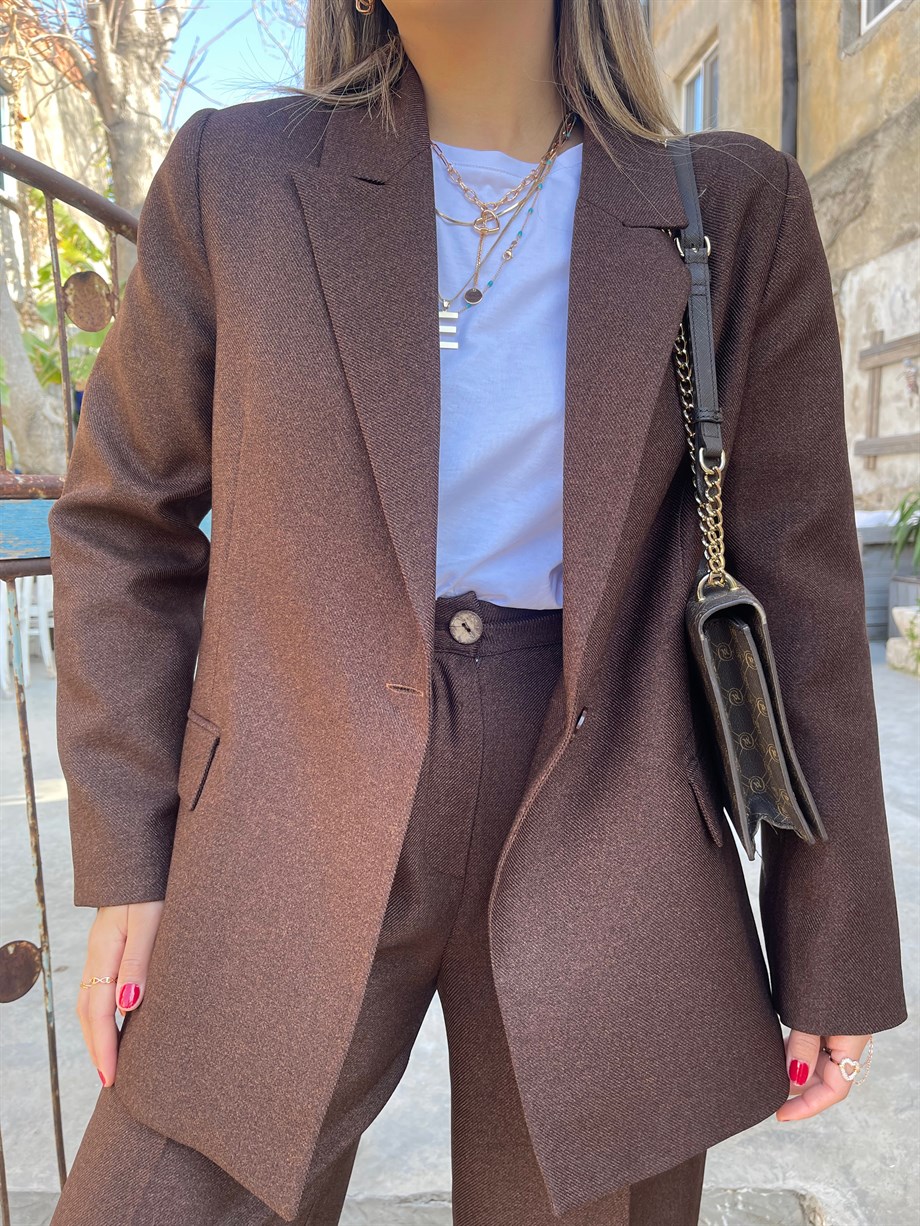 Cep Detaylı Kahverengi Blazer Ceket