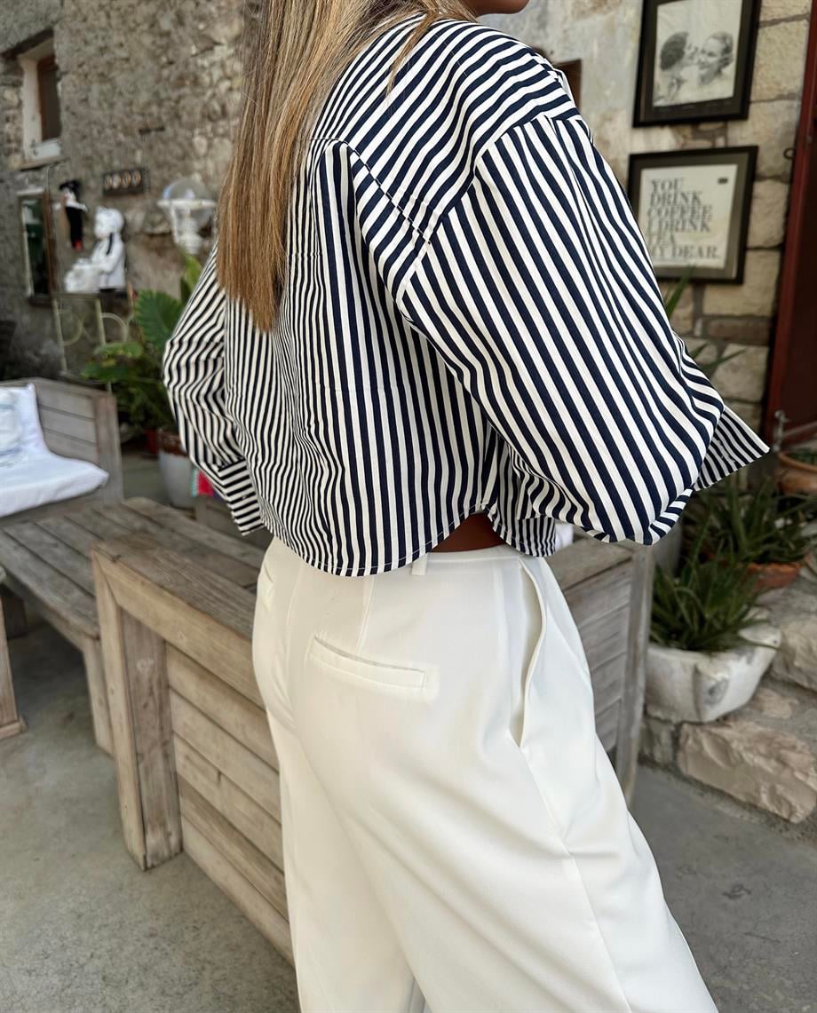 Çift Cep Çizgili Crop Gömlek