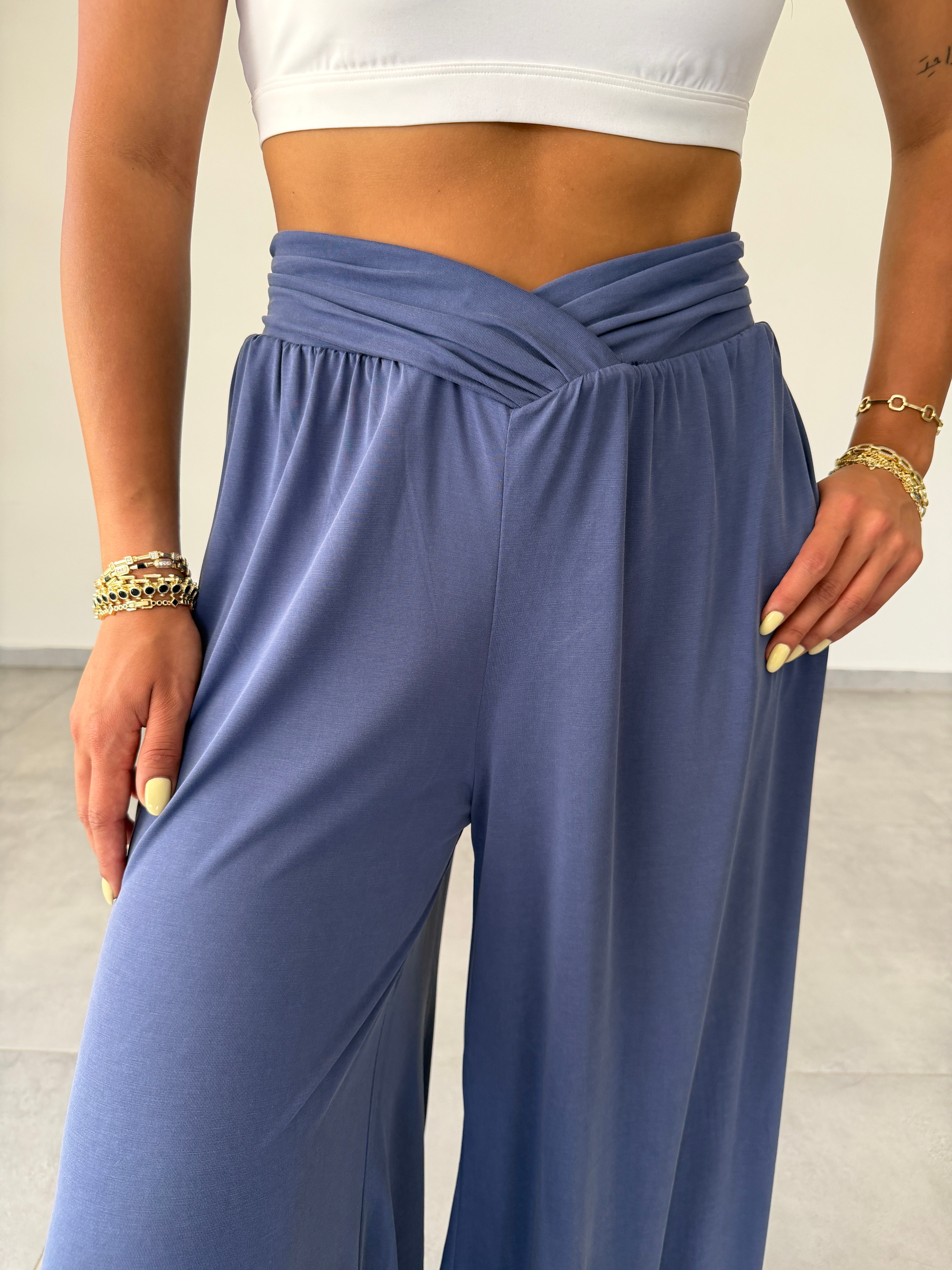 Comfort İndigo Kruvaze Bel Detaylı Modal Bol Paça Pantolon