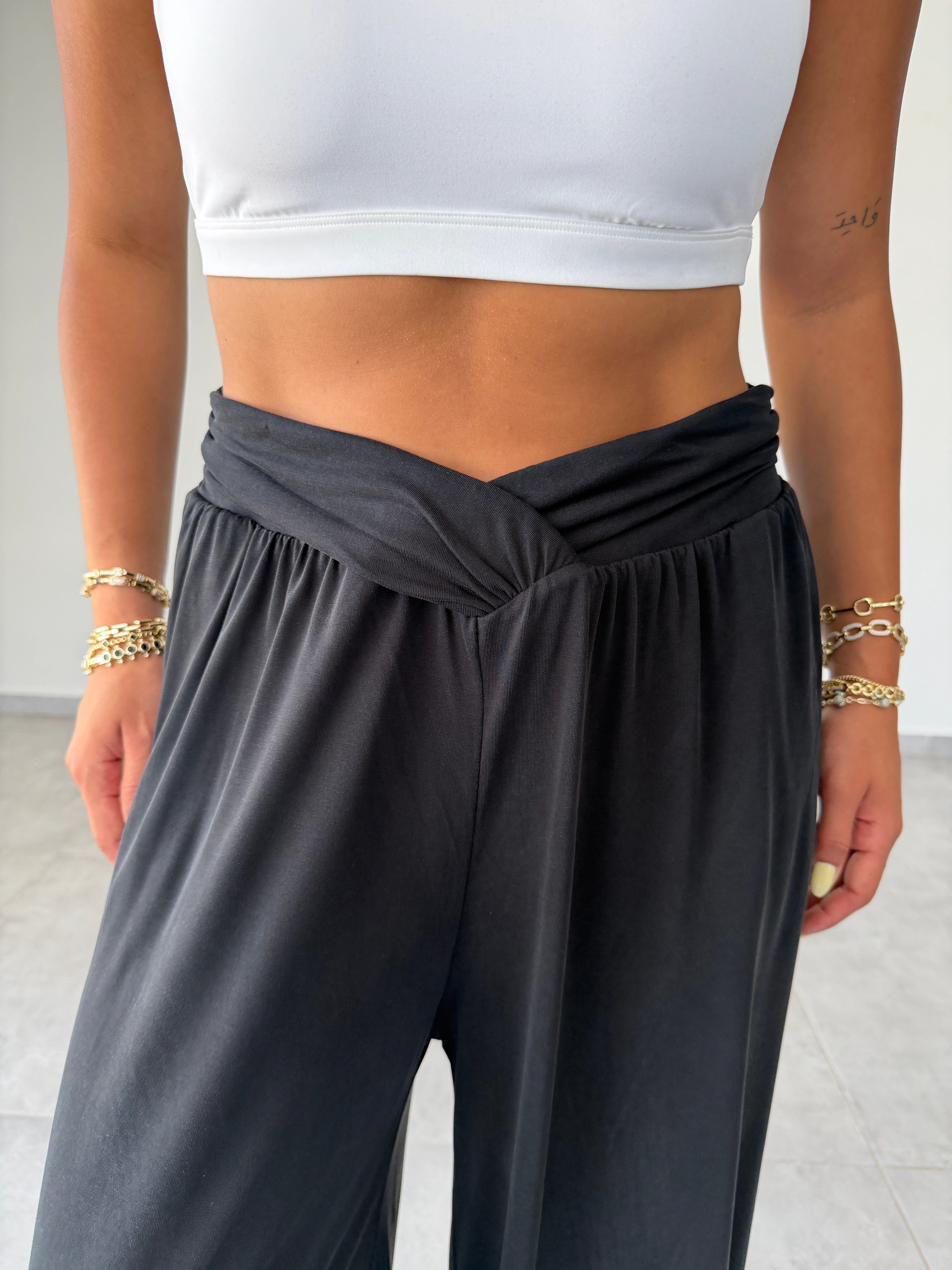 Comfort Siyah Kruvaze Bel Detaylı Modal Bol Paça Pantolon