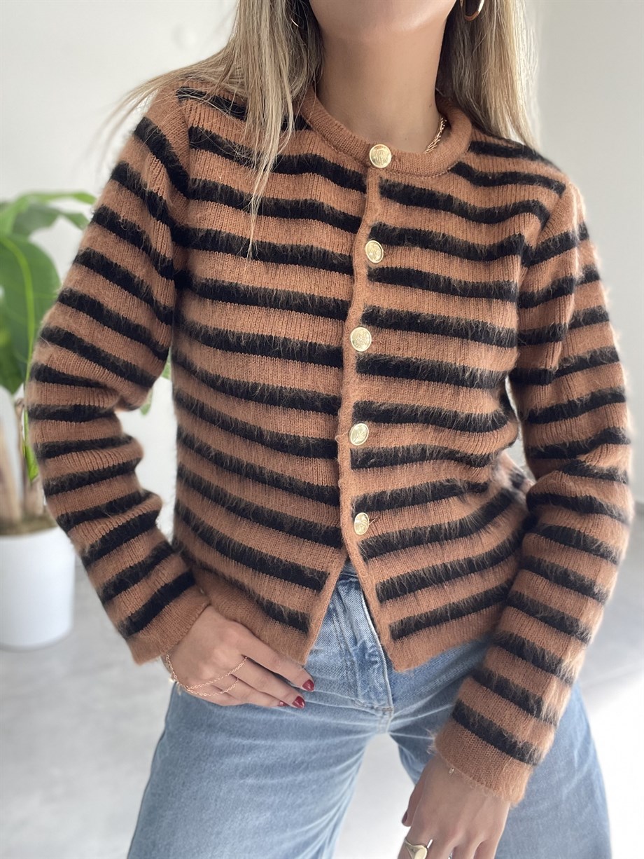 Deve Tüyü  Gold Düğmeli Peluş Hırka