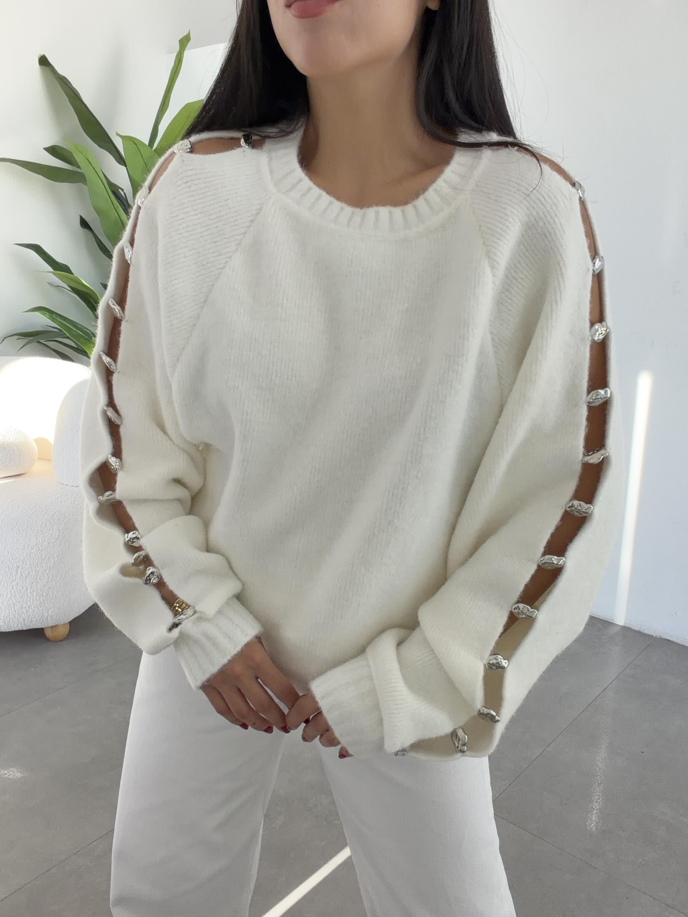 Ekru Bisiklet Yaka Aksesuar Detaylı Tirko Kazak