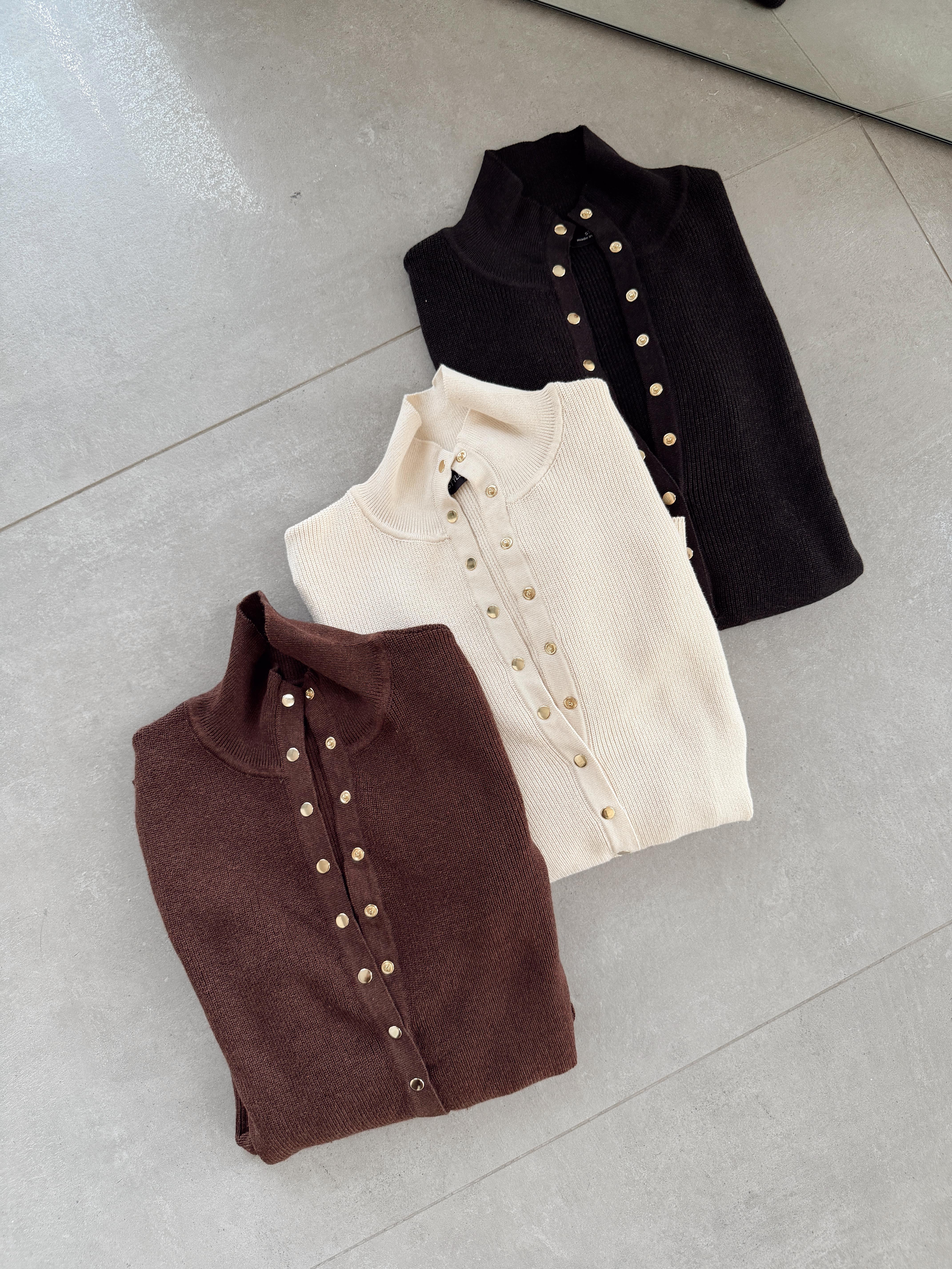 Ekru Çıtçıtlı Boğazlı Kazak