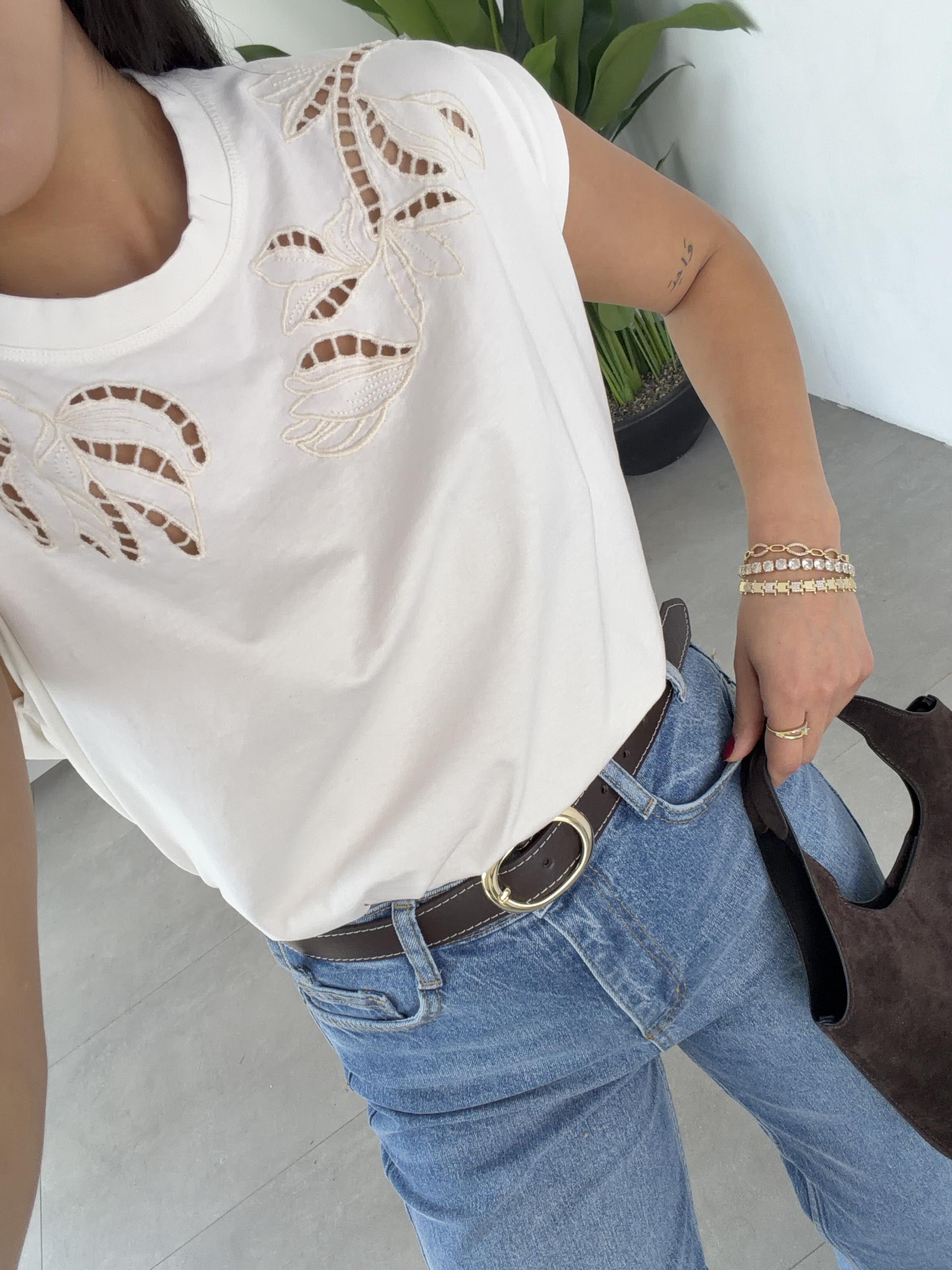 Ekru Cutwork Nakış Detaylı Tshirt