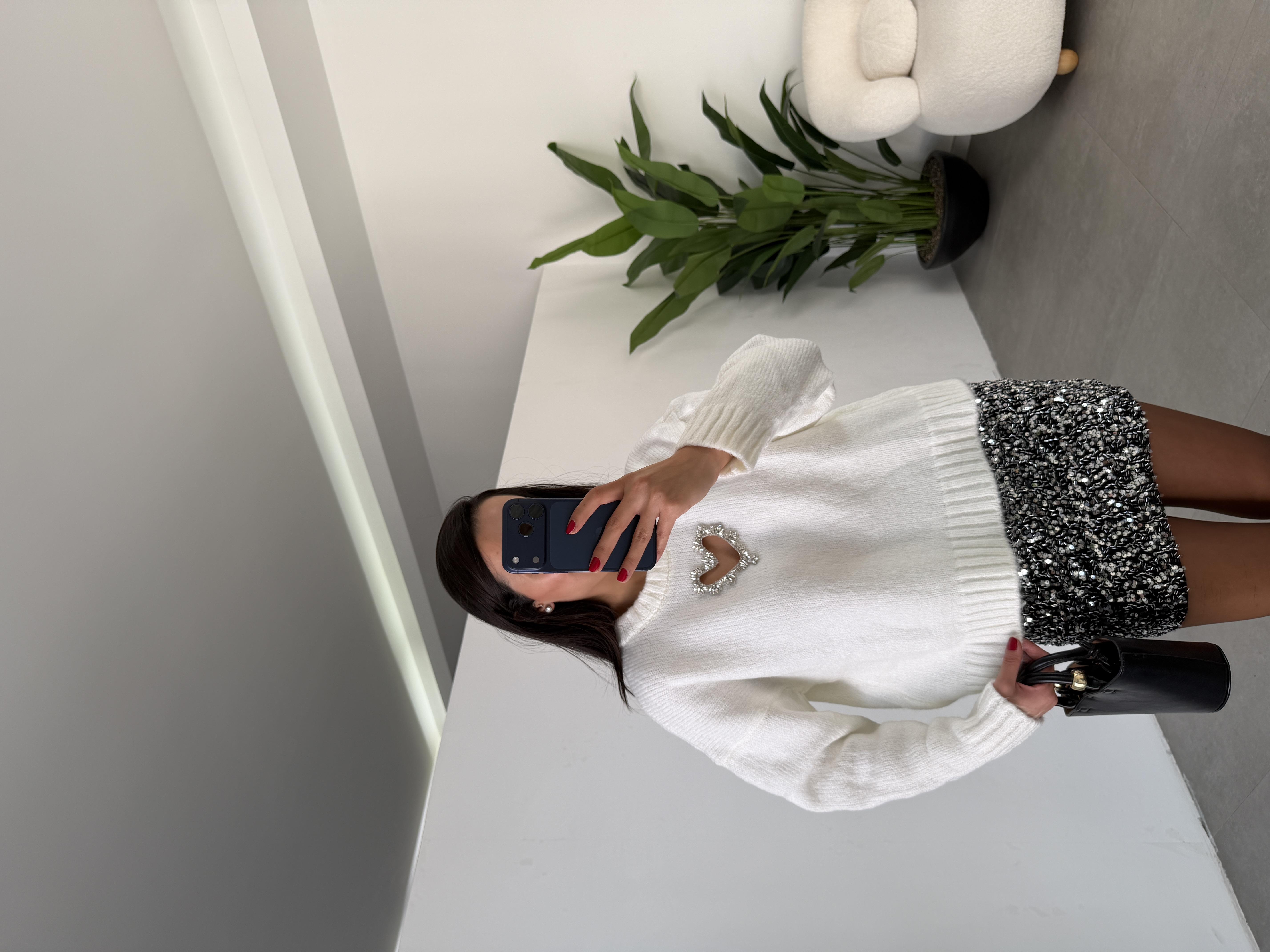 Ekru Kalp Detaylı Triko Kazak