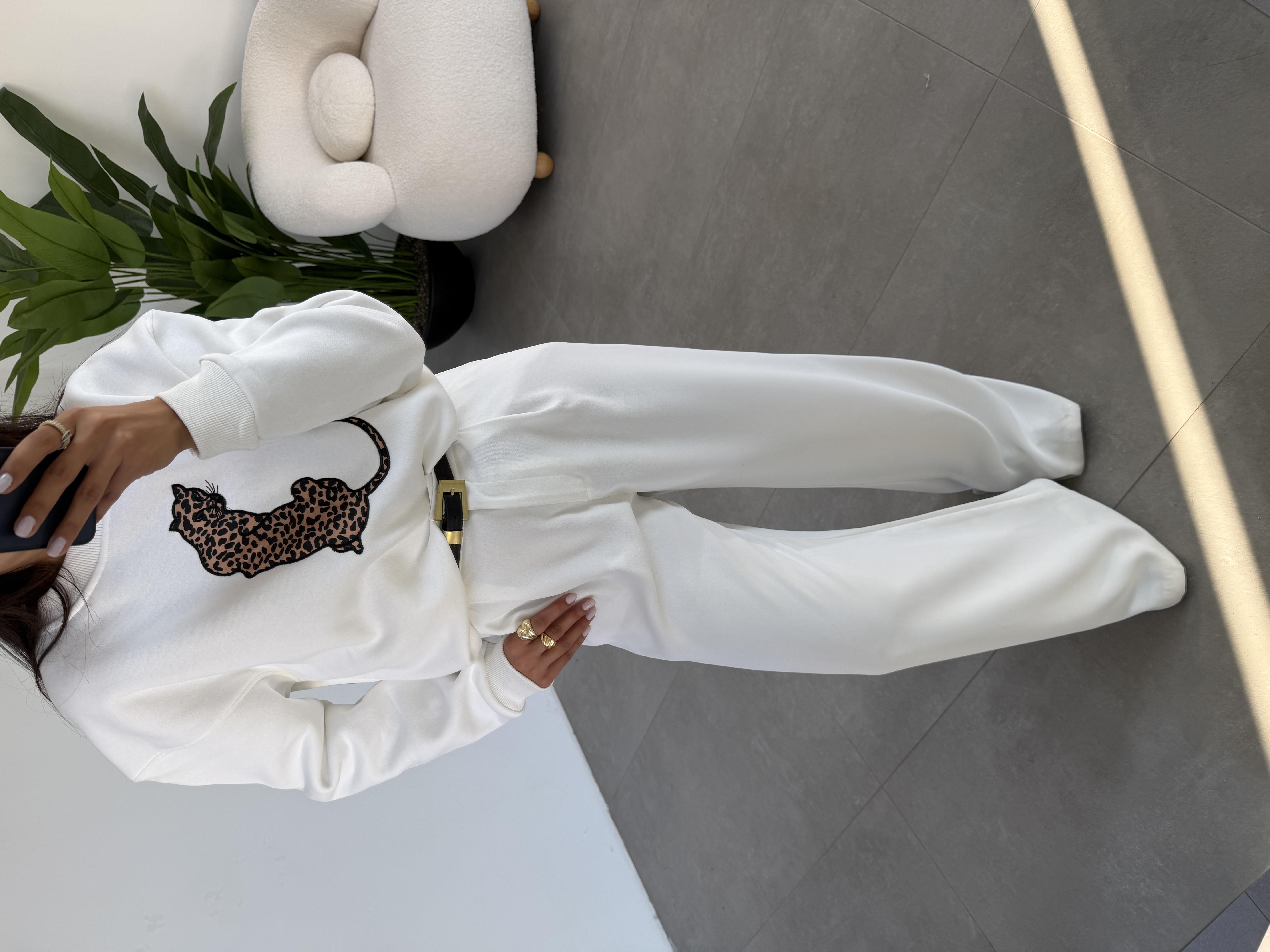 Ekru Leopar Desenli Sweatshirt