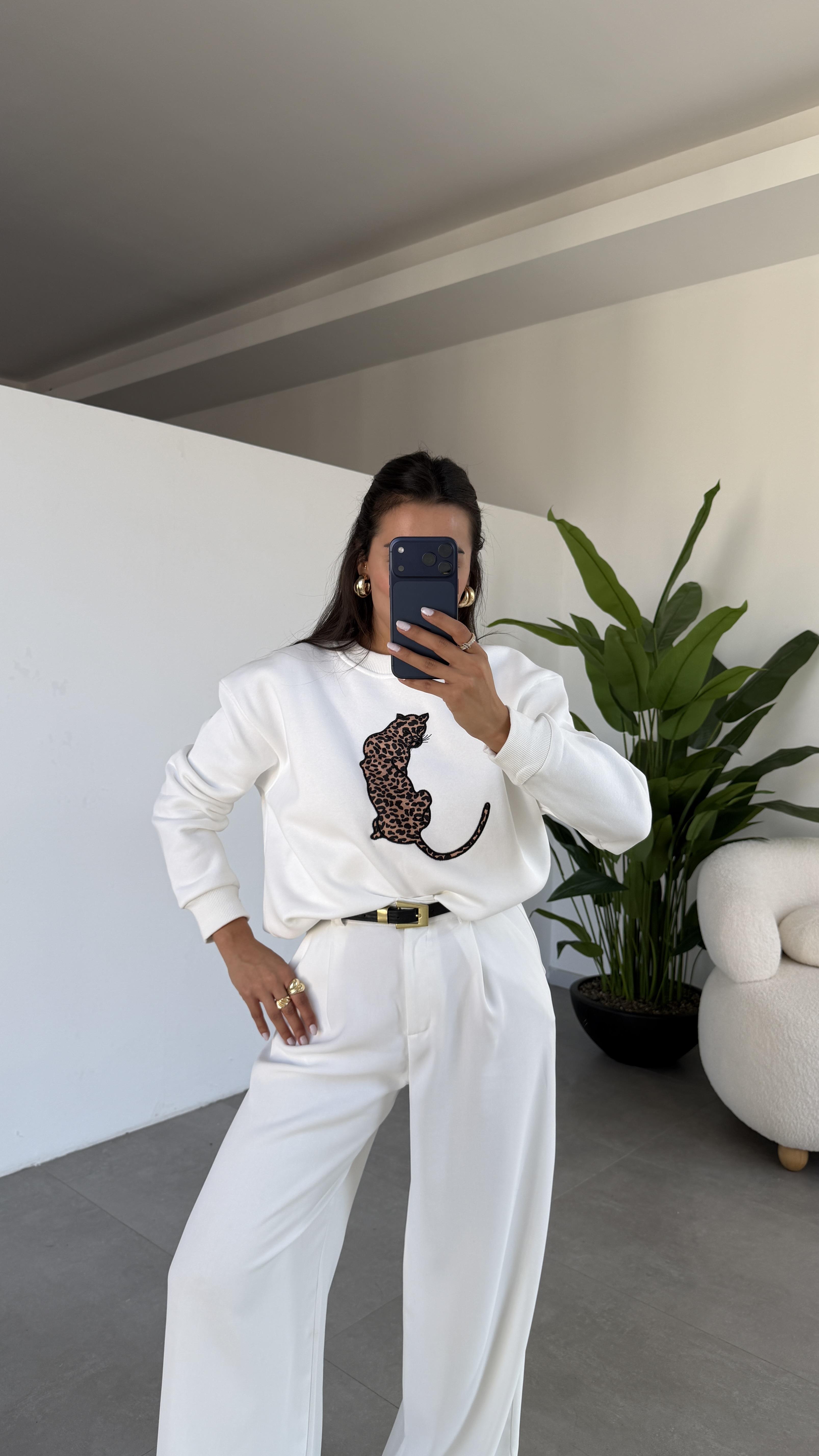 Ekru Leopar Desenli Sweatshirt