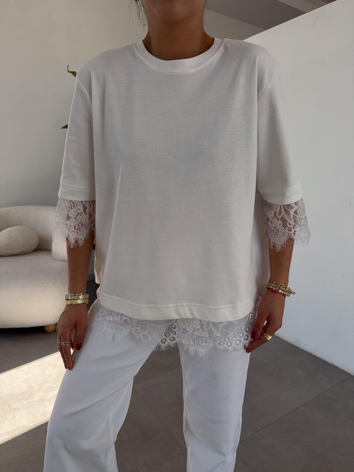 Ekru Sırt Dantelli T-Shirt