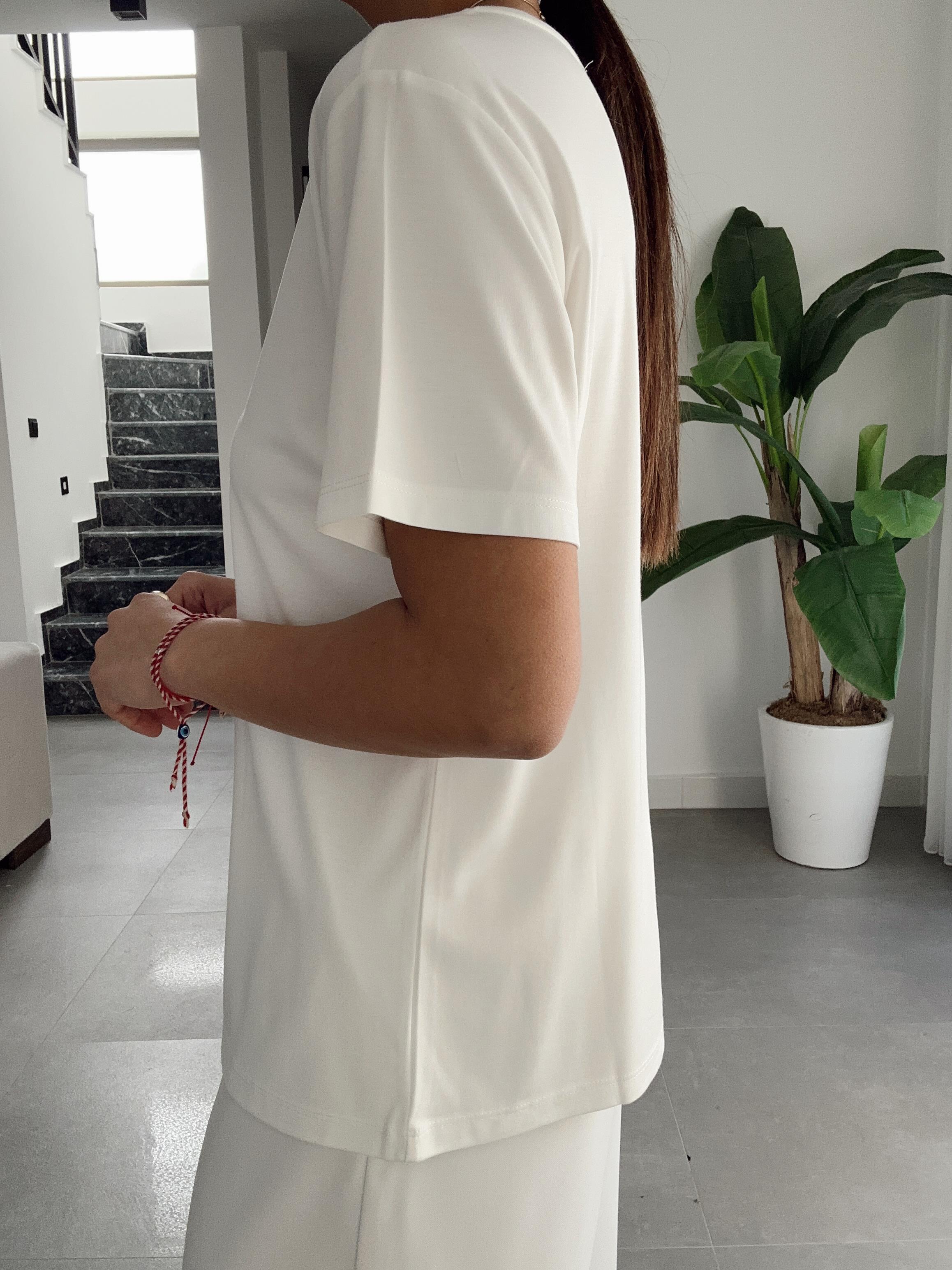 Ekru V Yaka Modal Tişört