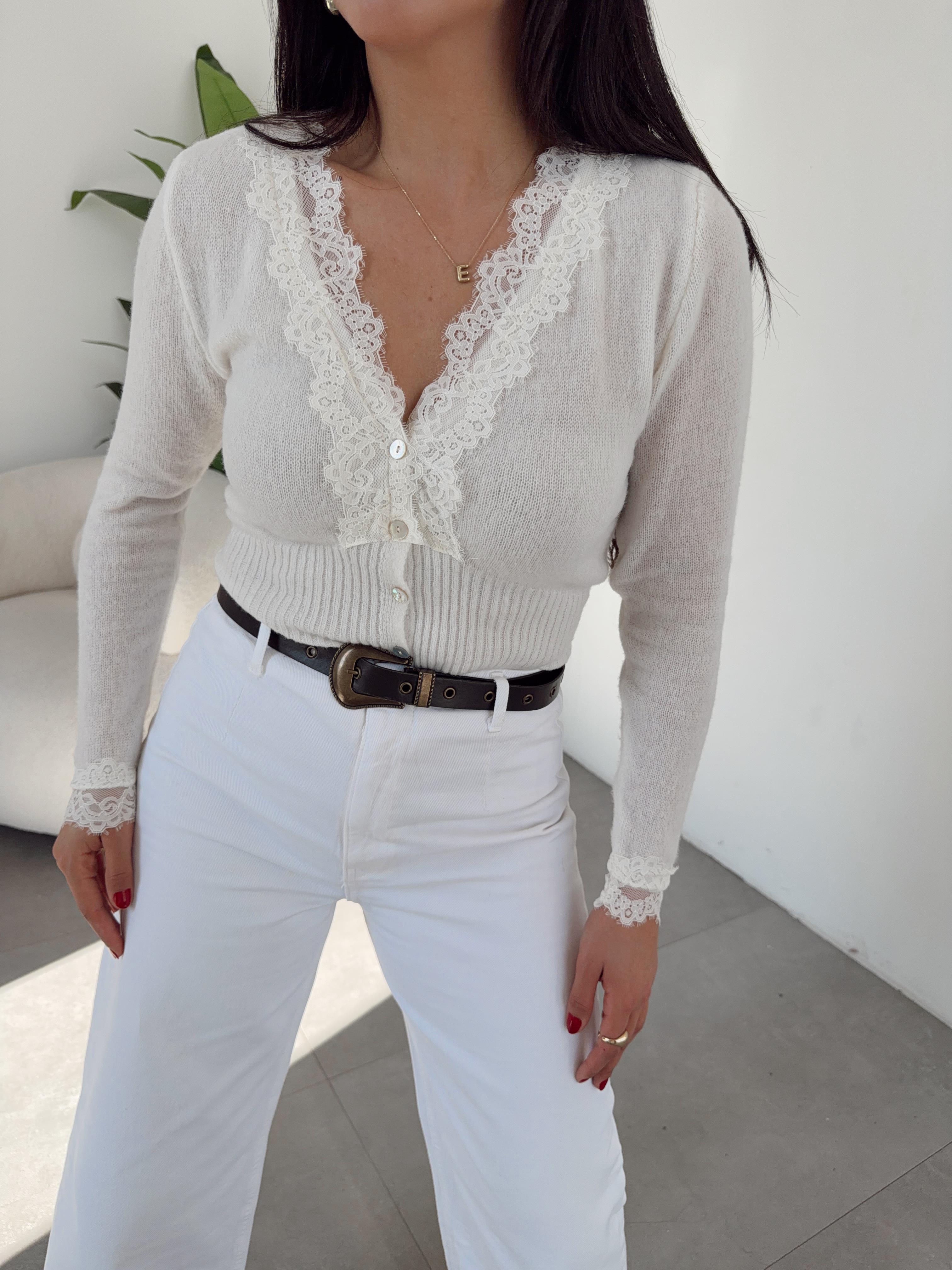 Ekru Yakası Ve Kolu Dantelli Hırka
