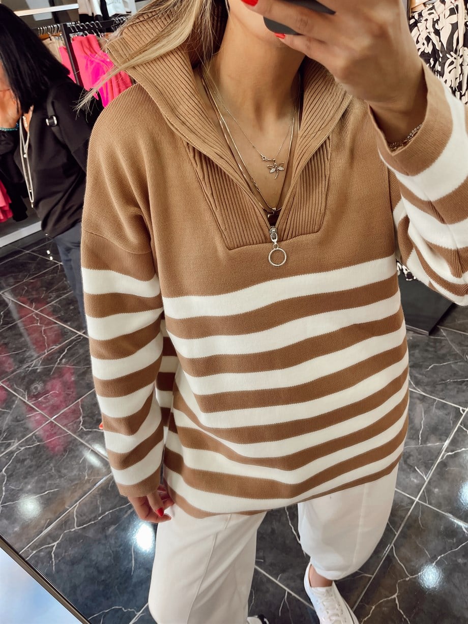 Fermuarlı Çizgili Camel Triko Kazak