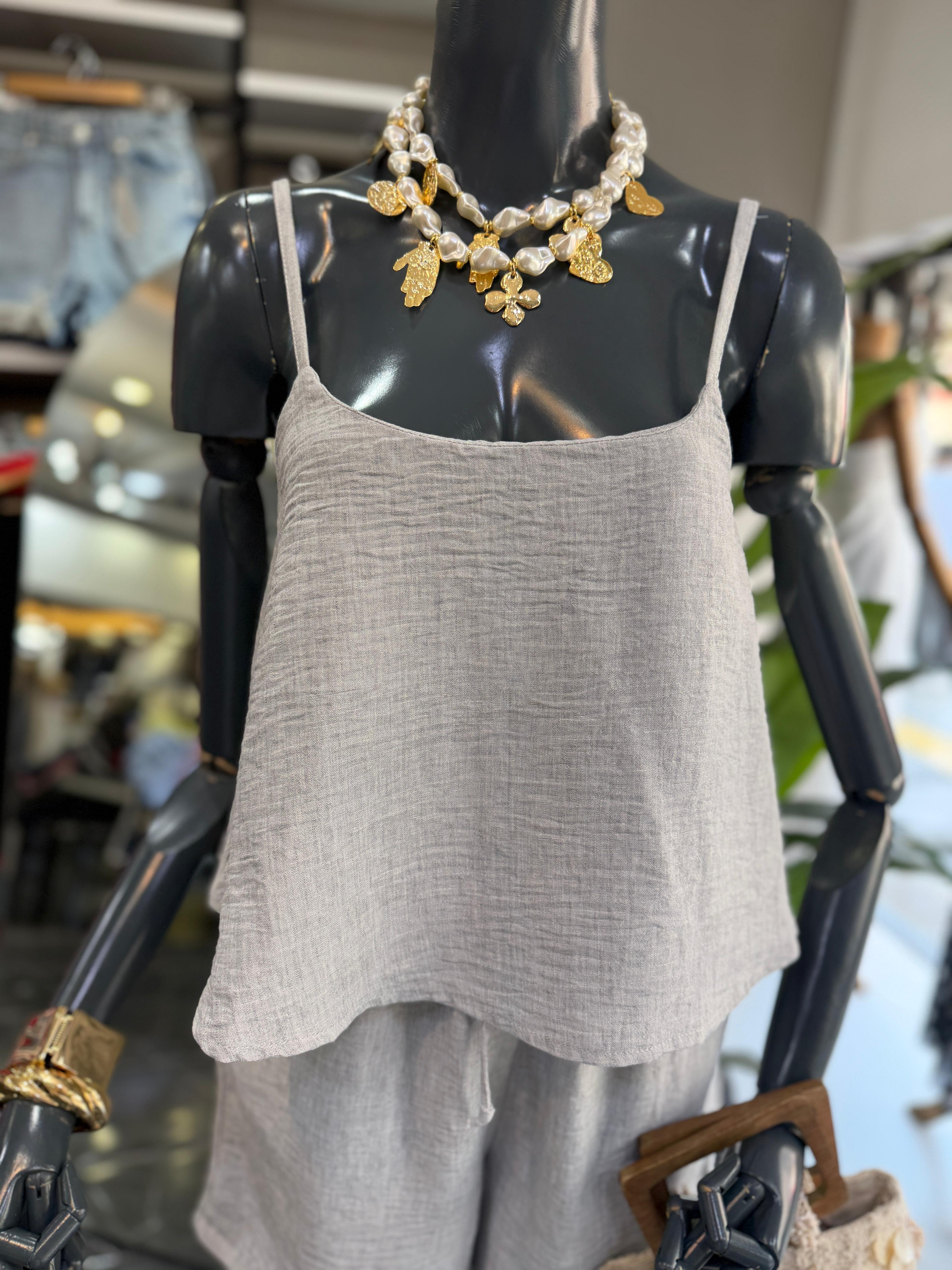 Levure Gri Askılı Crop Bluz