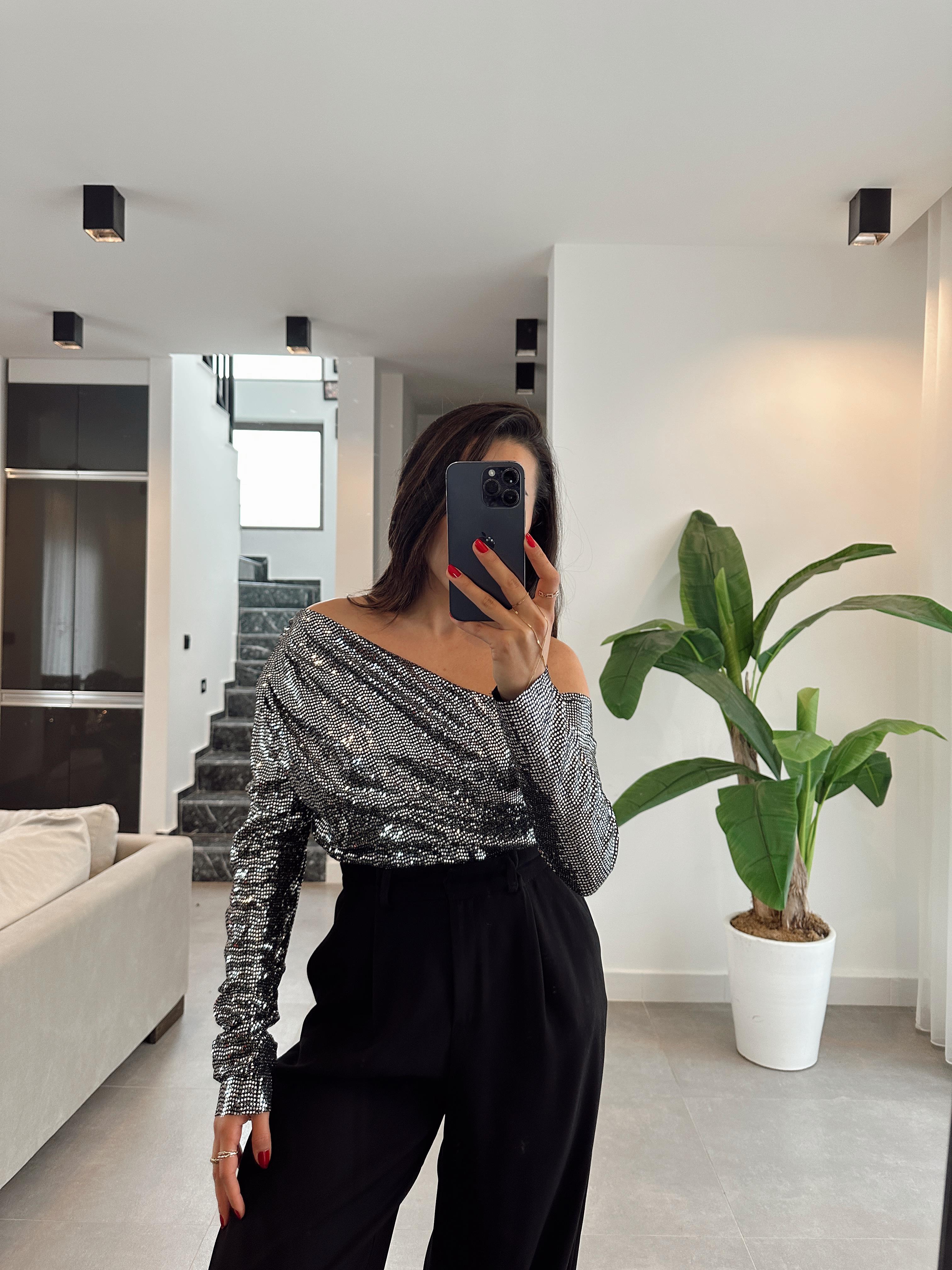 Gümüş Asimetrik Yaka Bluz