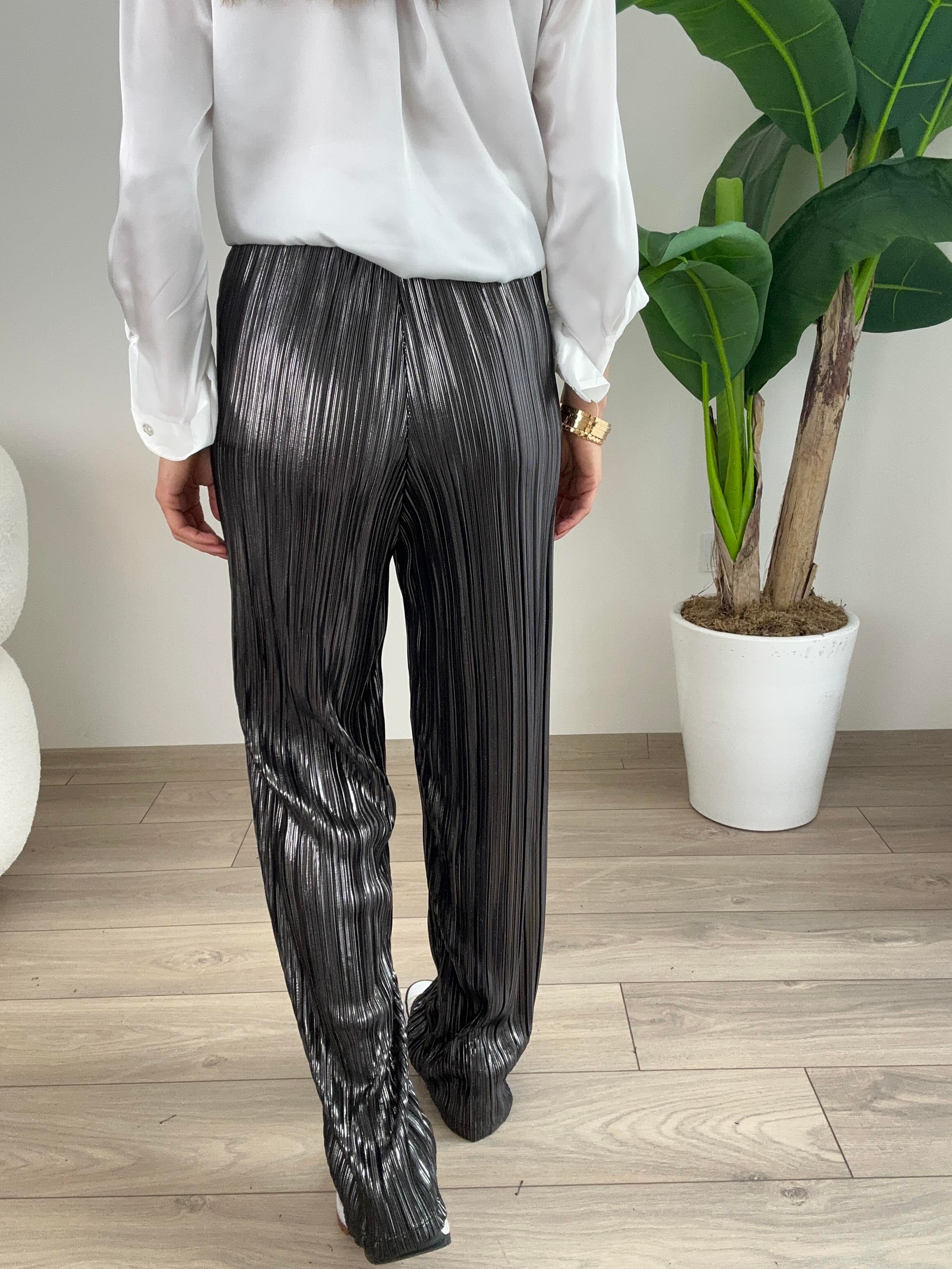 Gümüş Detaylı Parlak Pantolon