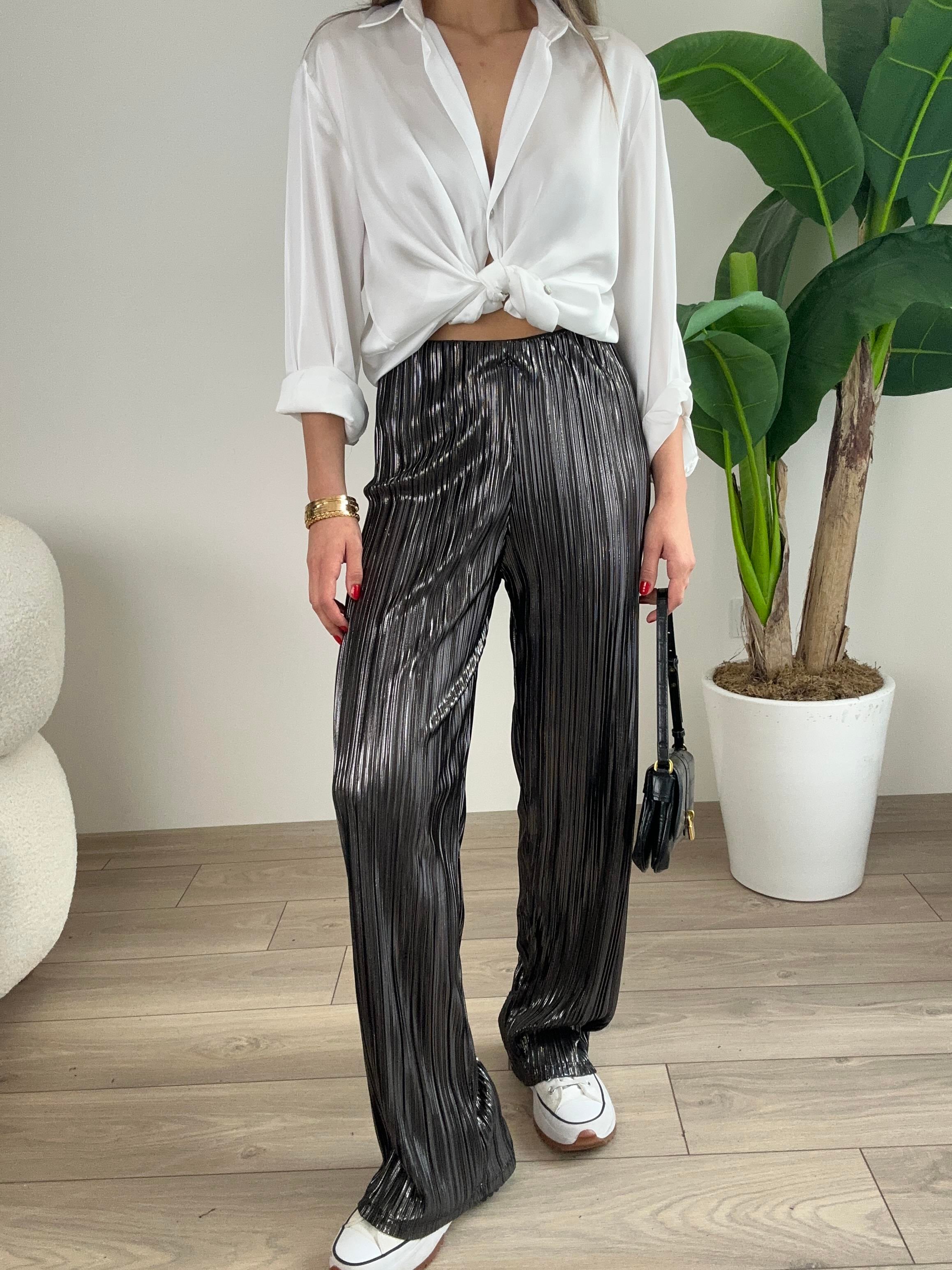 Gümüş Detaylı Parlak Pantolon