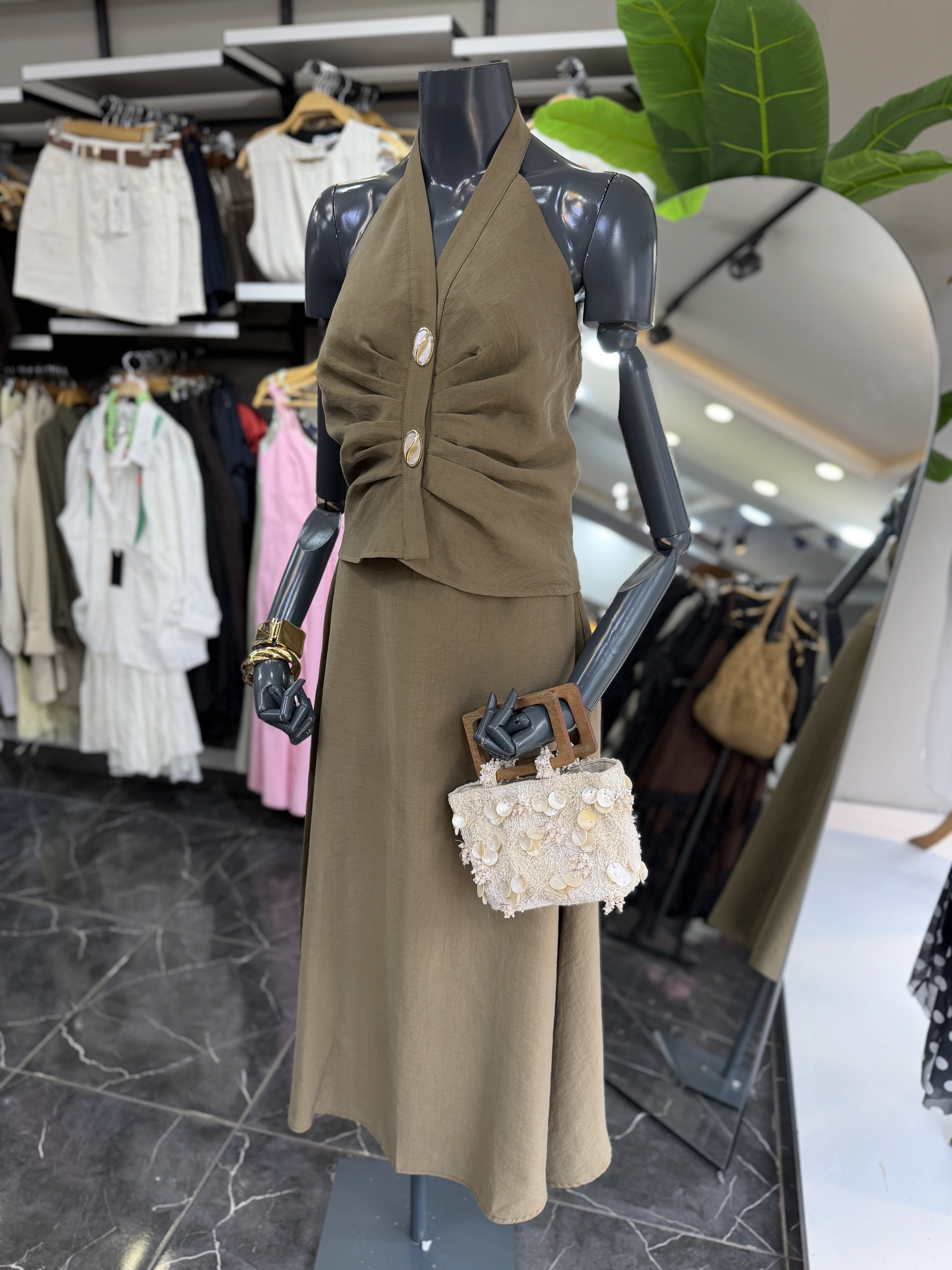 Haki Halter Yaka Taş Detaylı Bluz Etek Takım