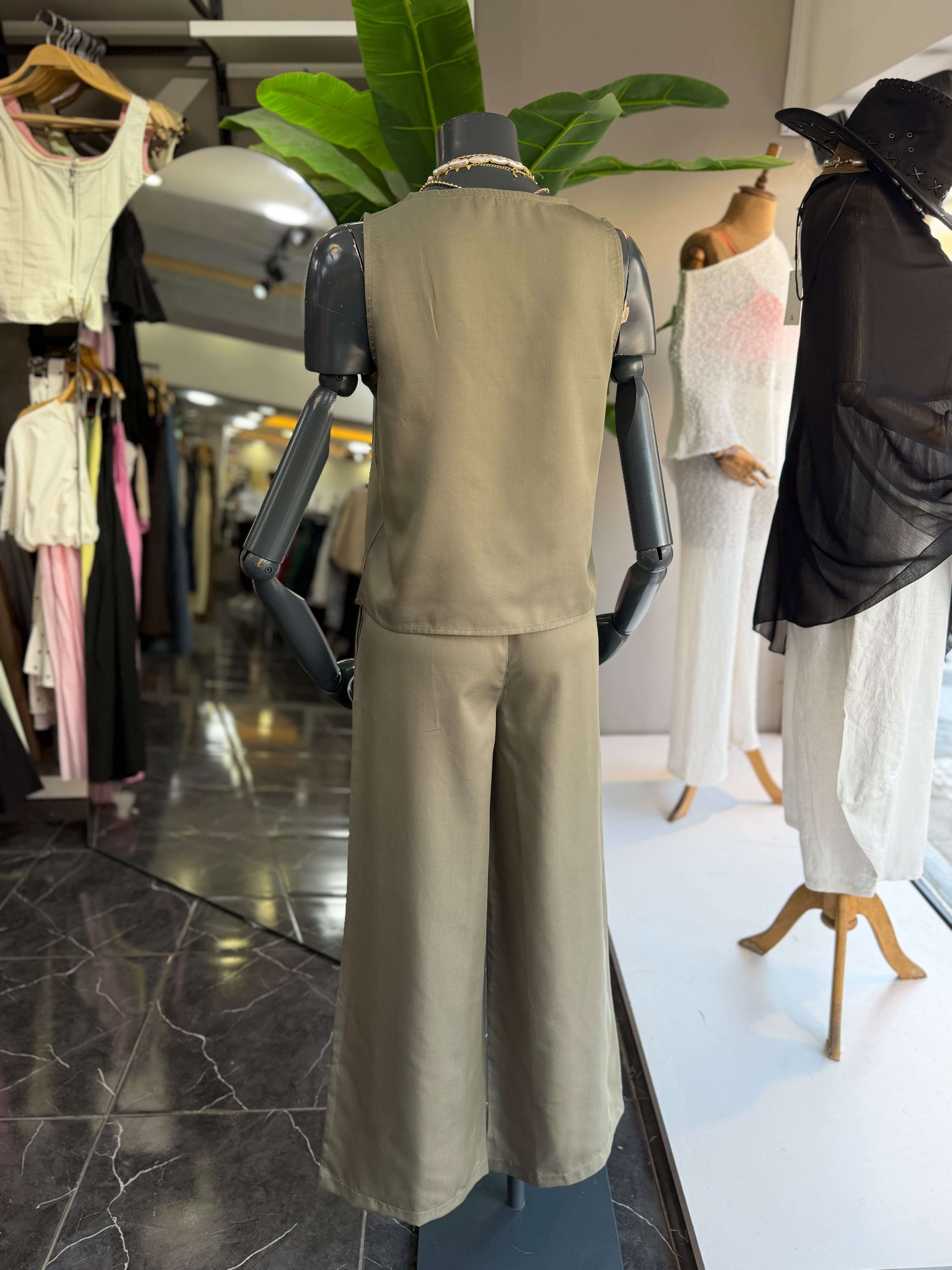 Haki Tencel Kare Yaka Takım