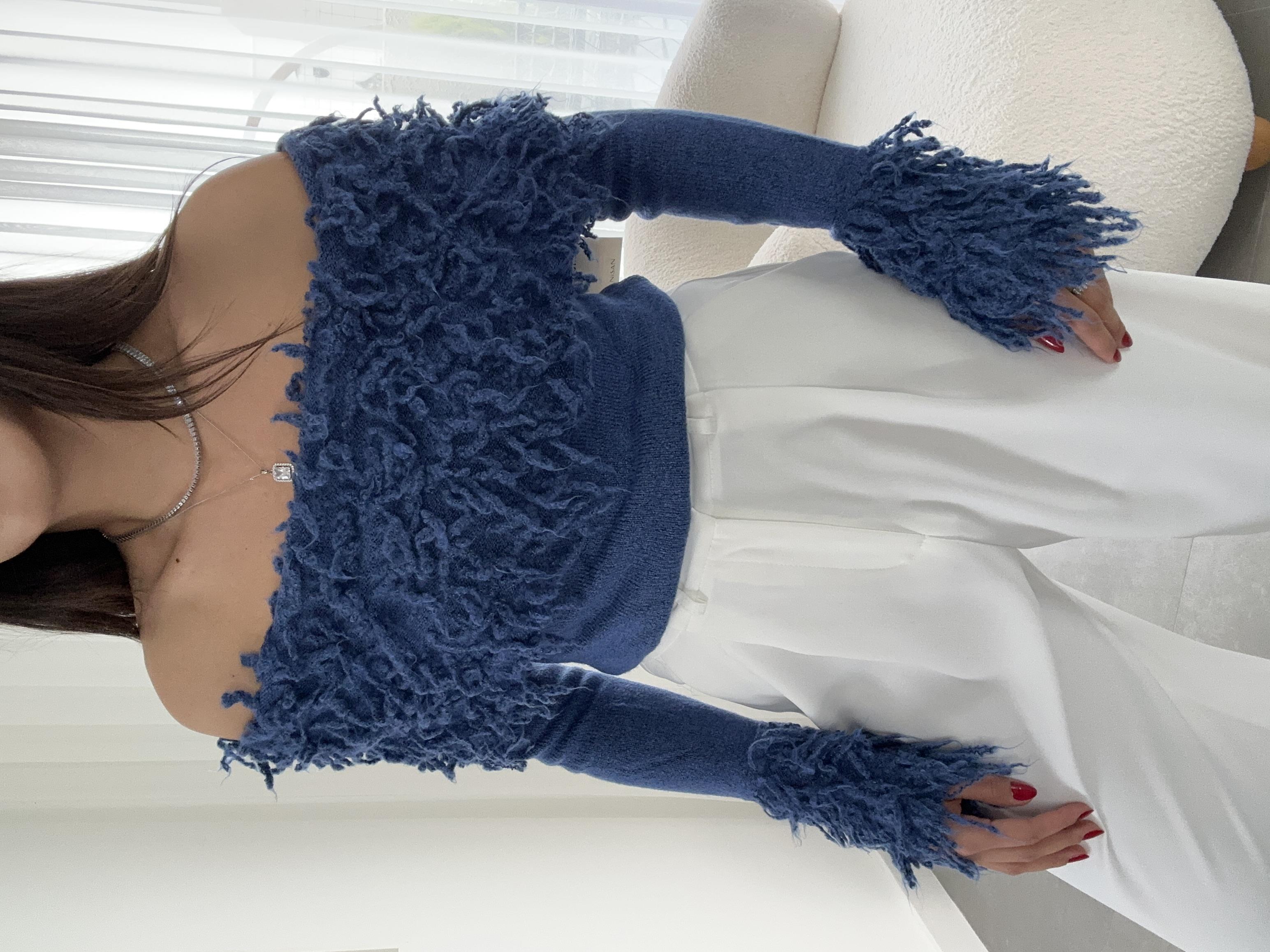 İndigo Püsküllü Madonna Yaka Triko Kazak