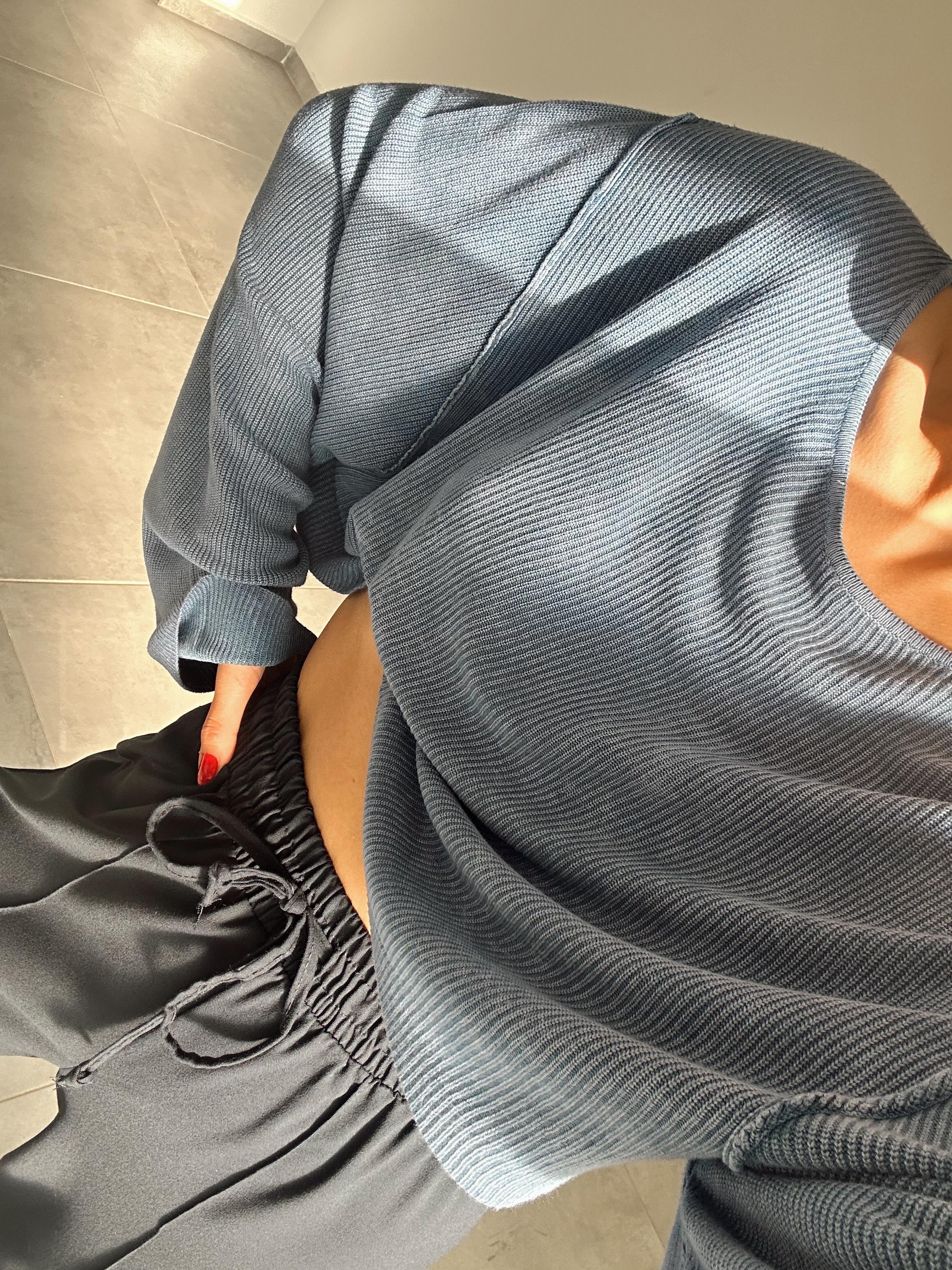 İndigo Soluk Efektli Triko Kazak