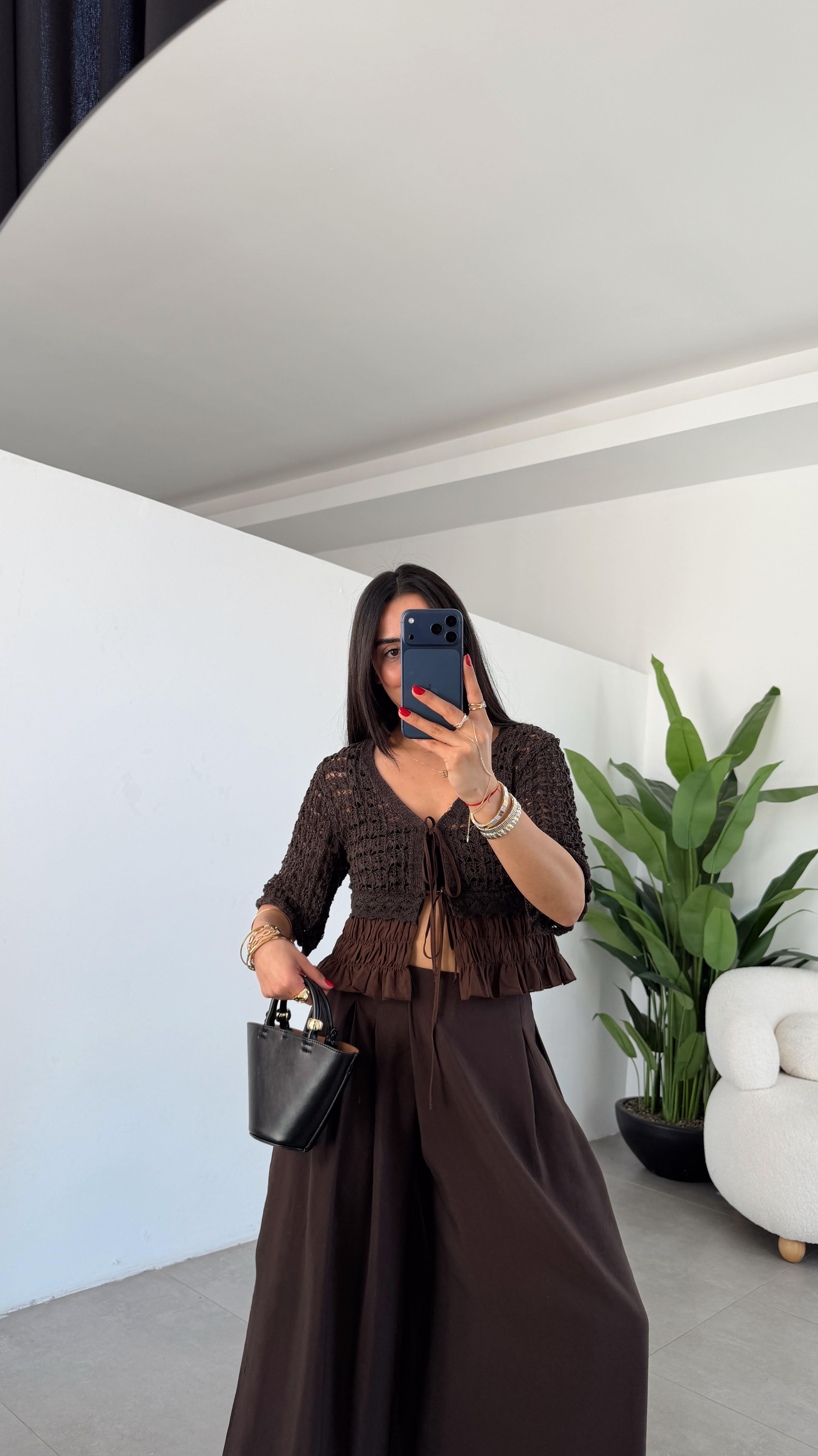 Kahve Ajurlu Dantel Detaylı Triko Bluz