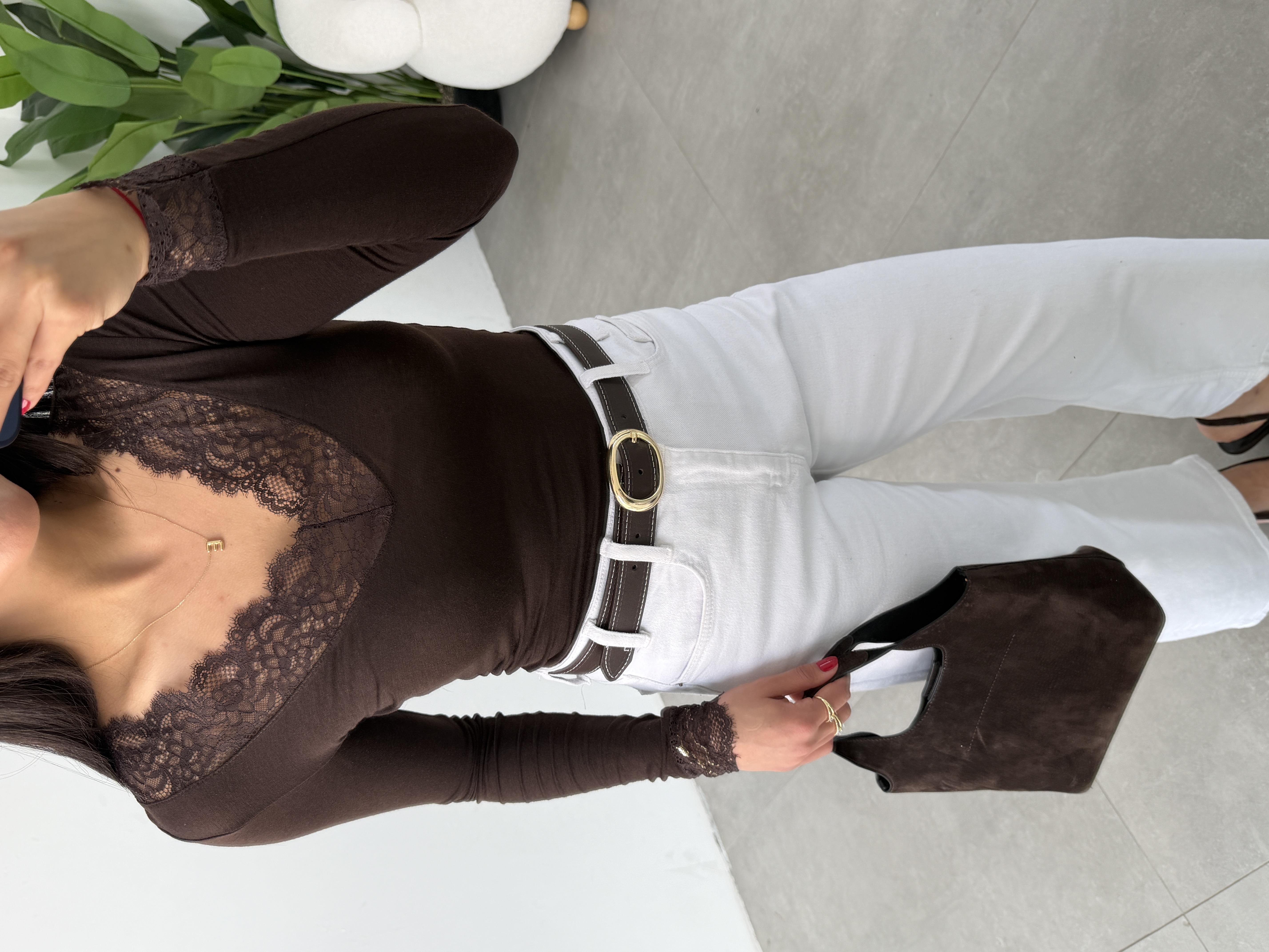 Kahve Dantel Detaylı V Yaka Bluz