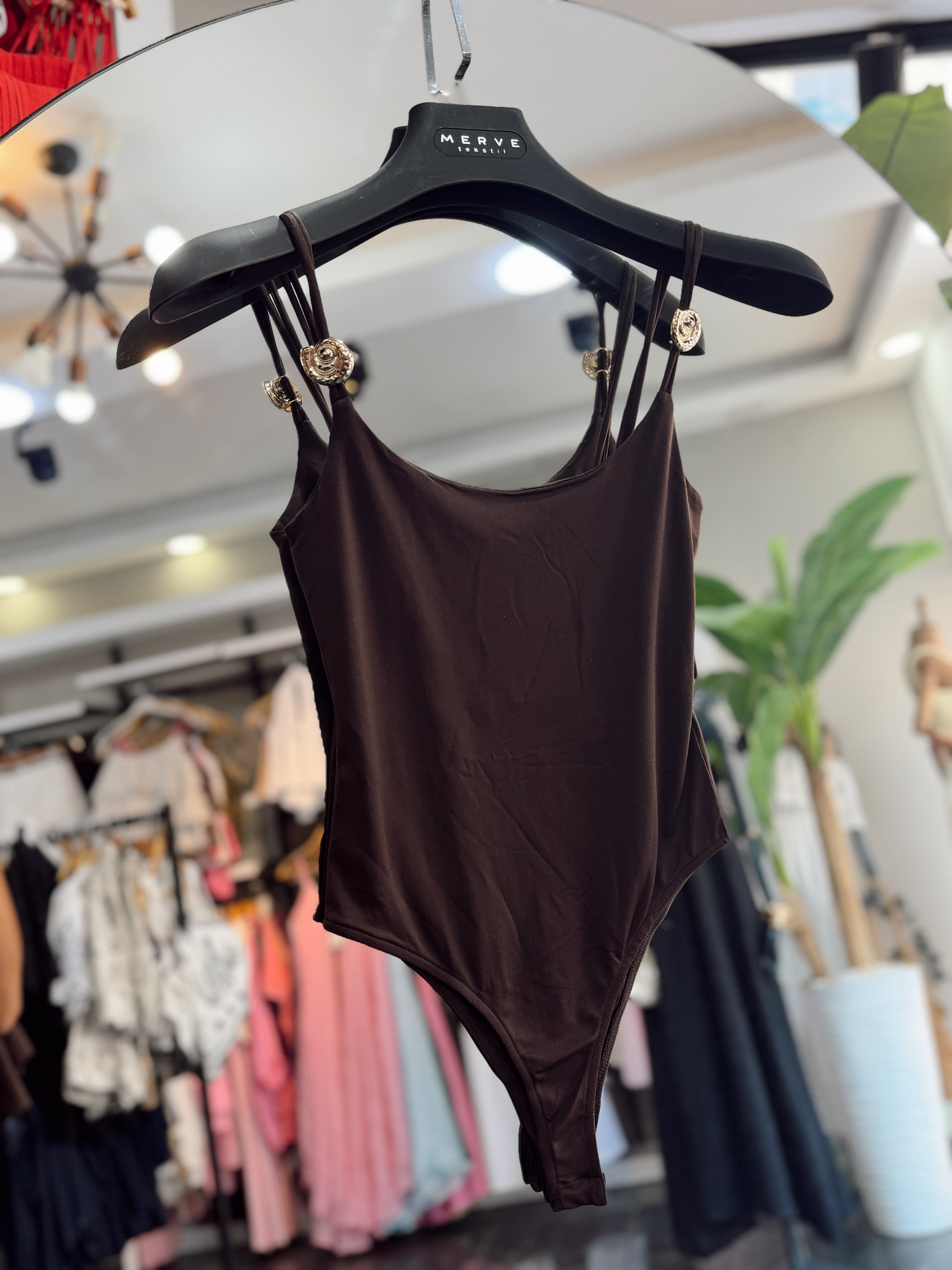 Kahve Gold Toka Detaylı Bodysuit