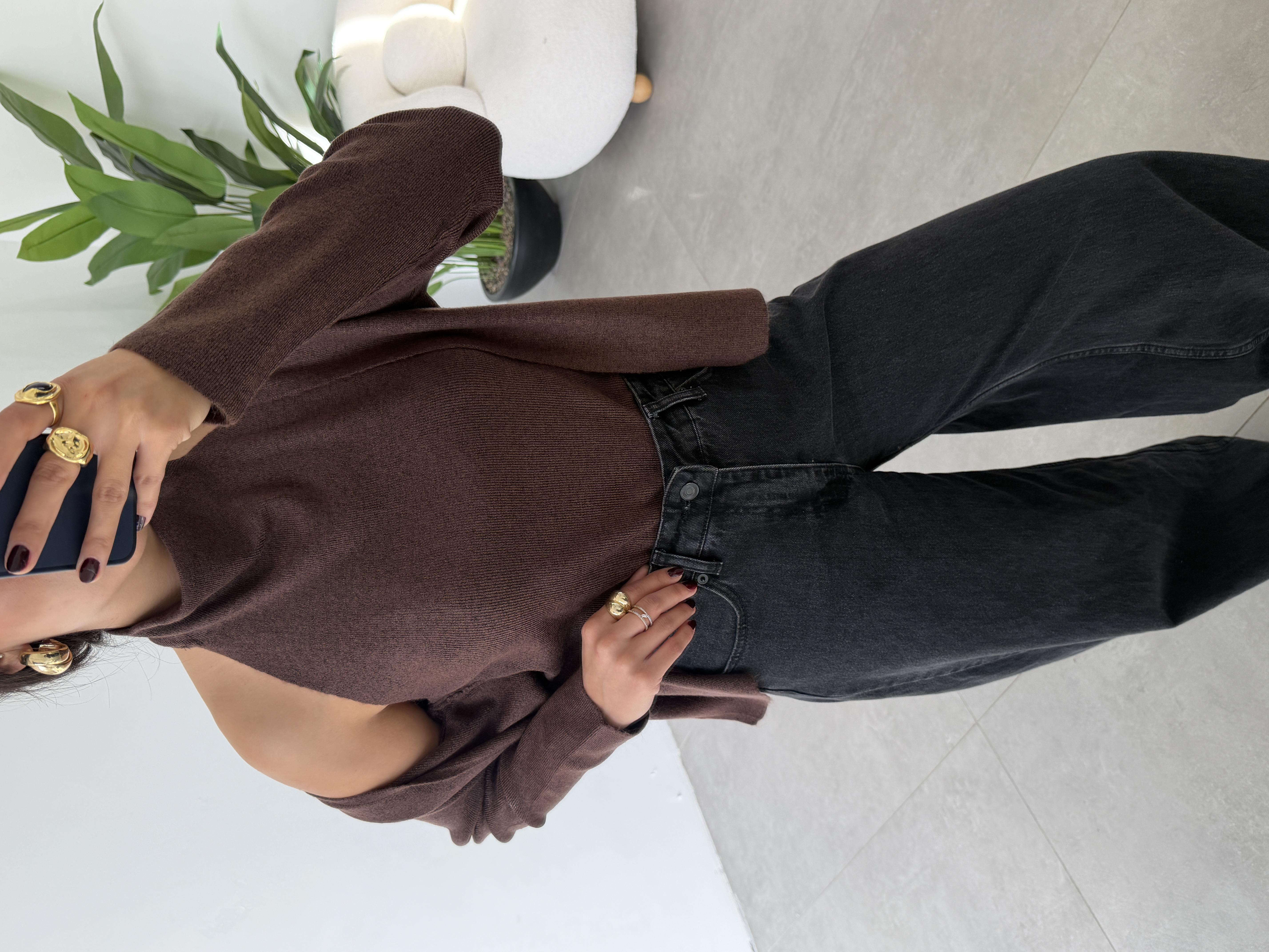 Kahve İçinden Body Detaylı Hırka