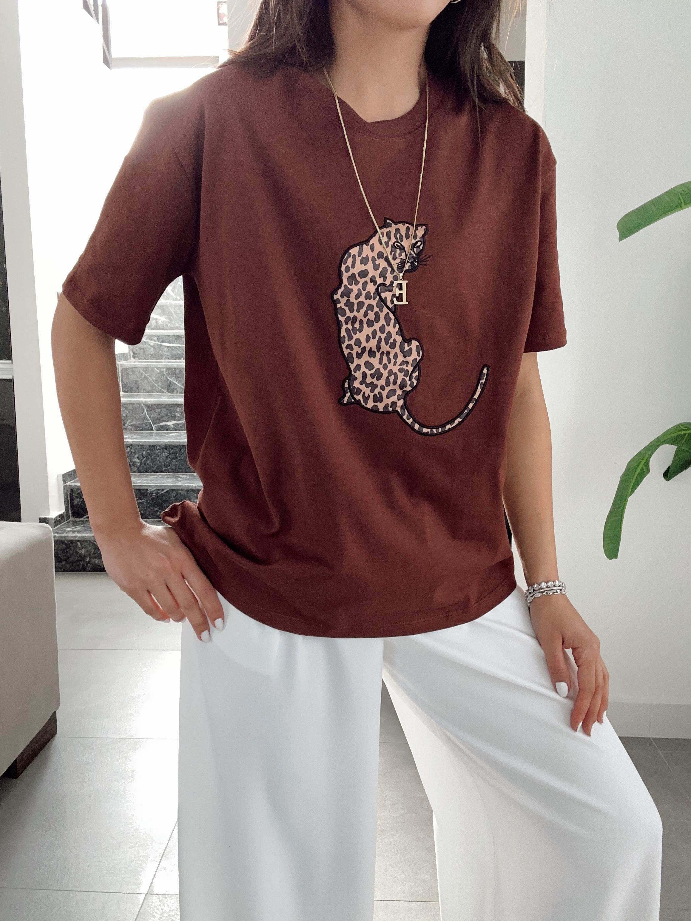 Kahve Leopar Desenli Basic Tişört