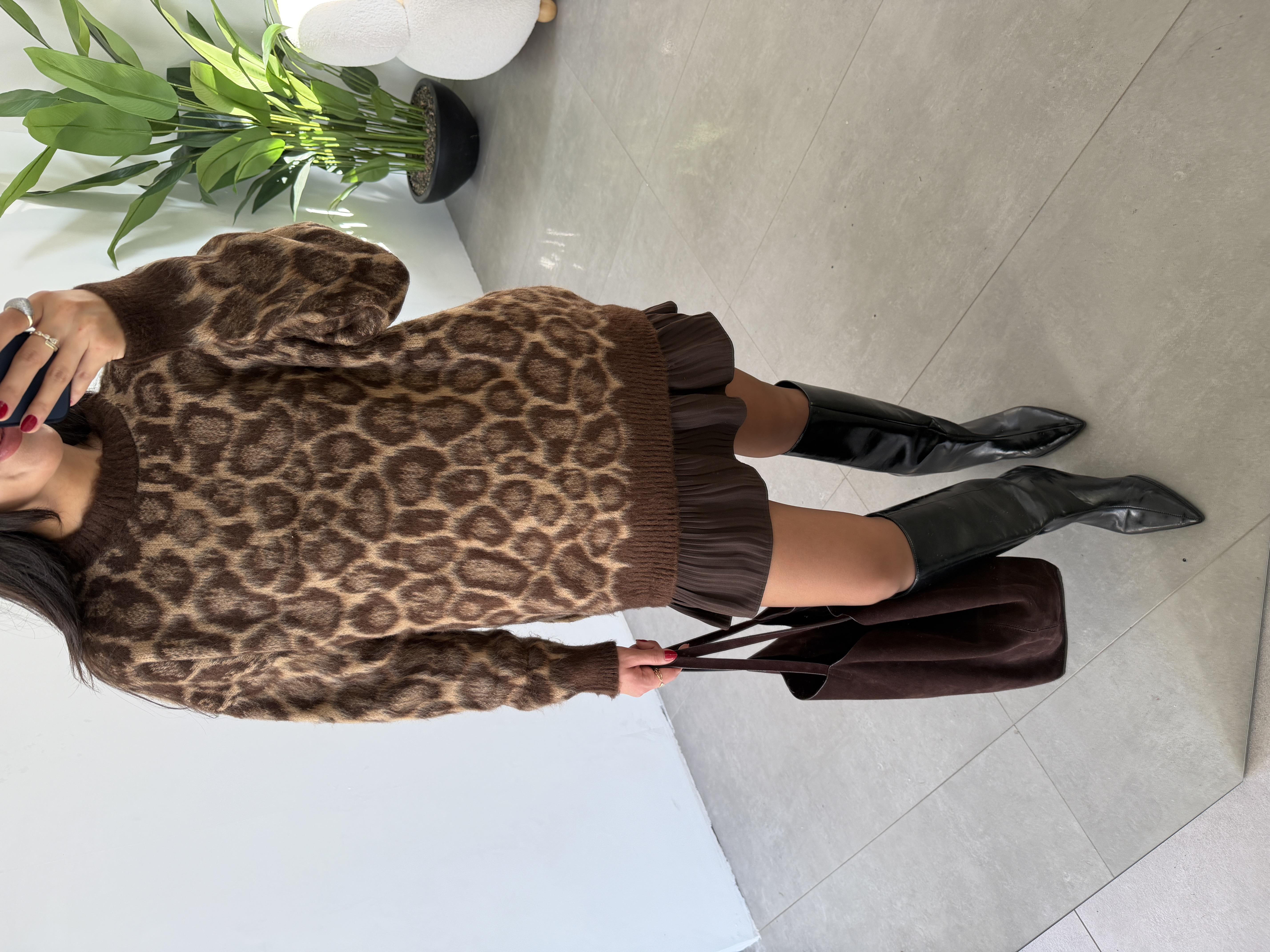 Kahve Leopar Desenli Kazak