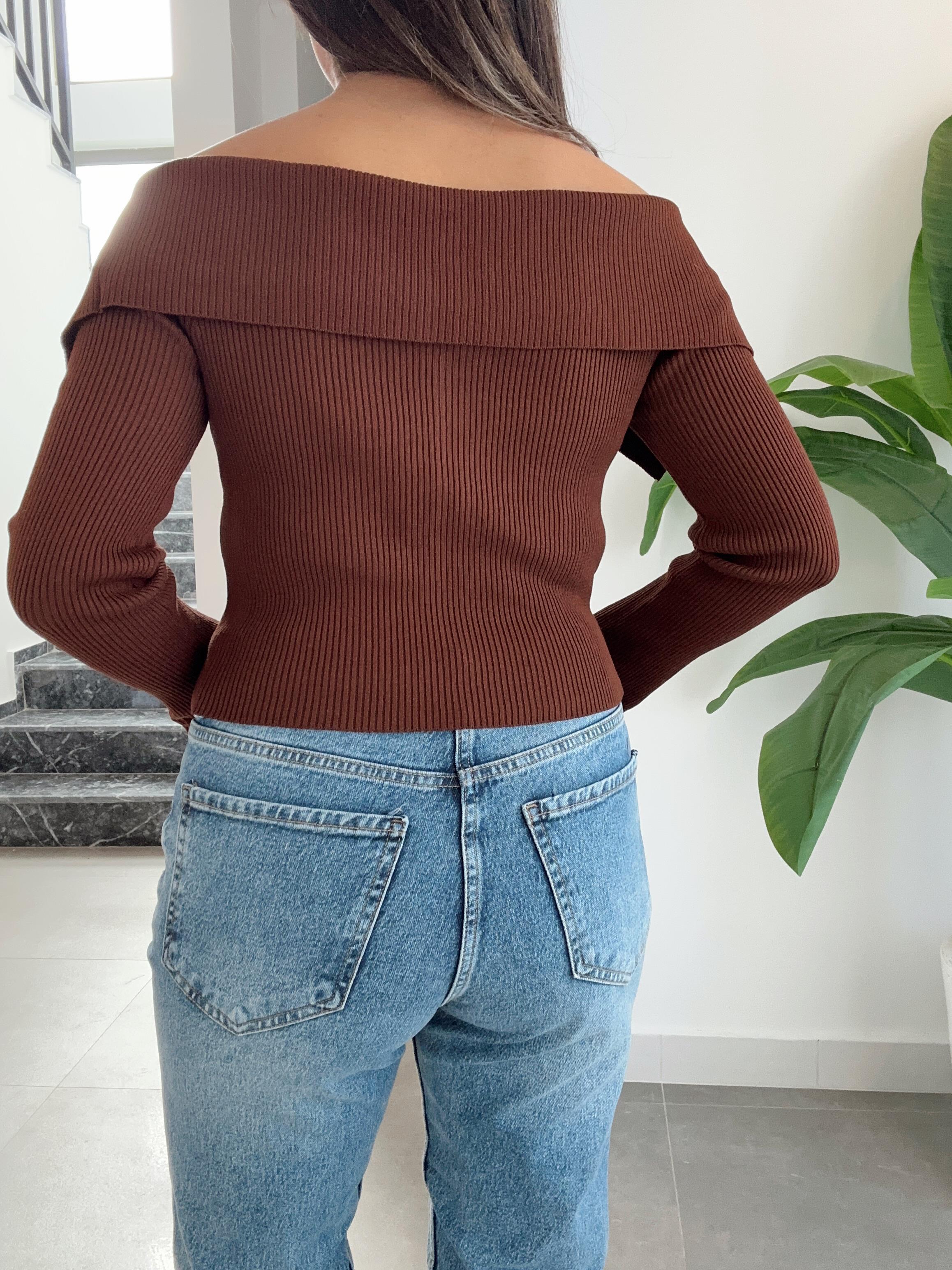 Kahve Madonna Yaka Fermuarlı Triko