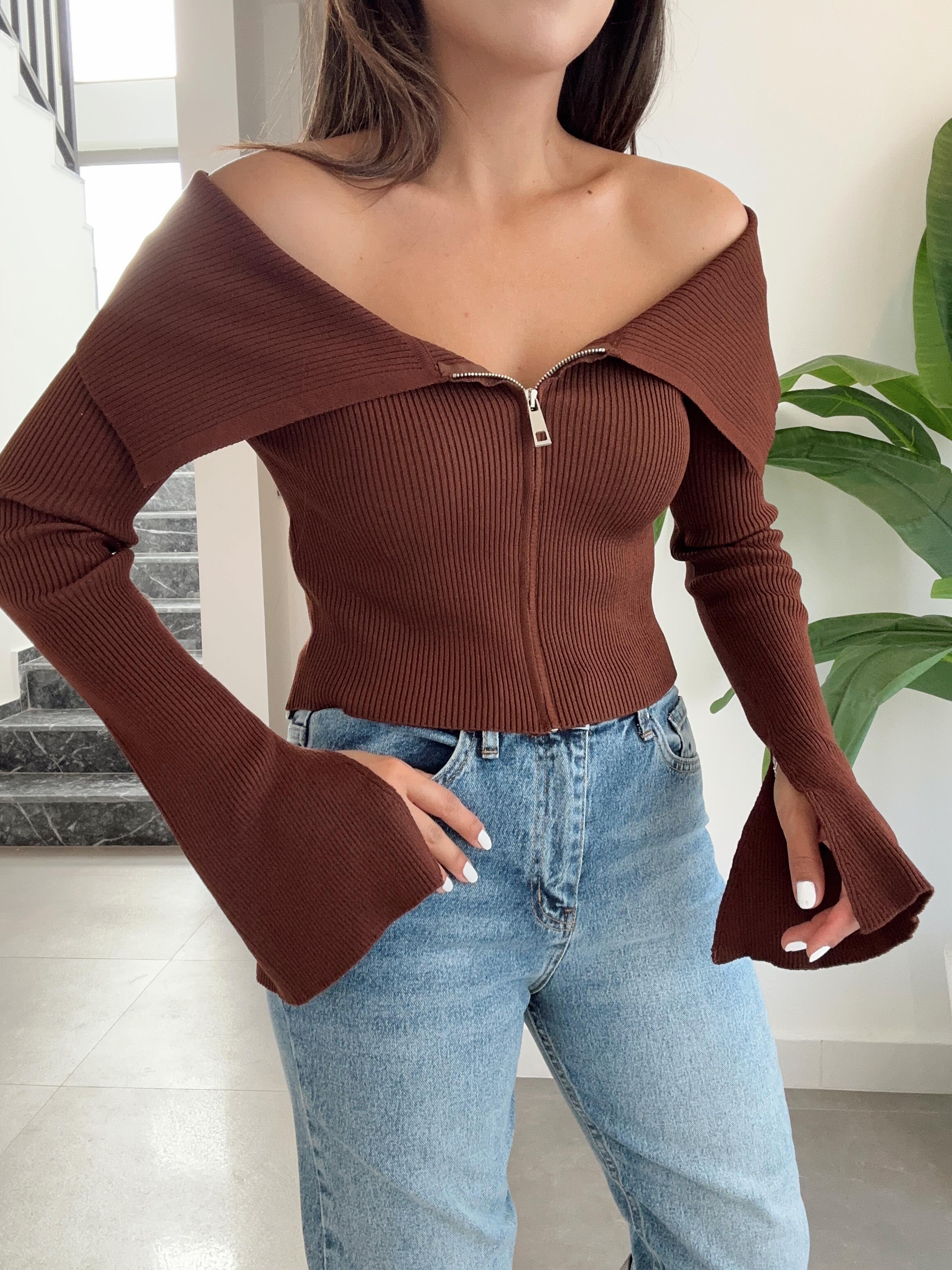 Kahve Madonna Yaka Fermuarlı Triko