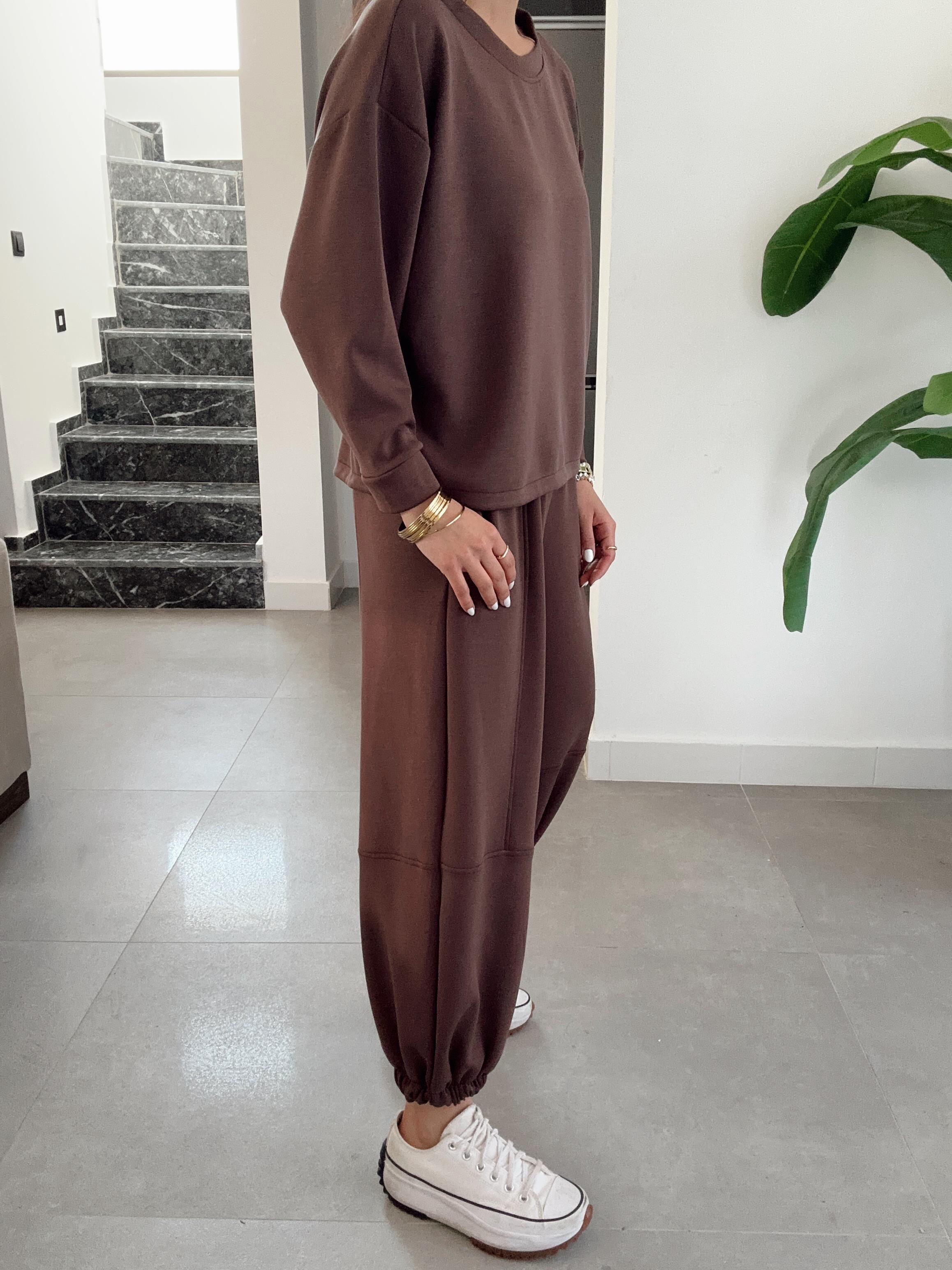 Kahve Modal Kumaş Sırt Detaylı Takım
