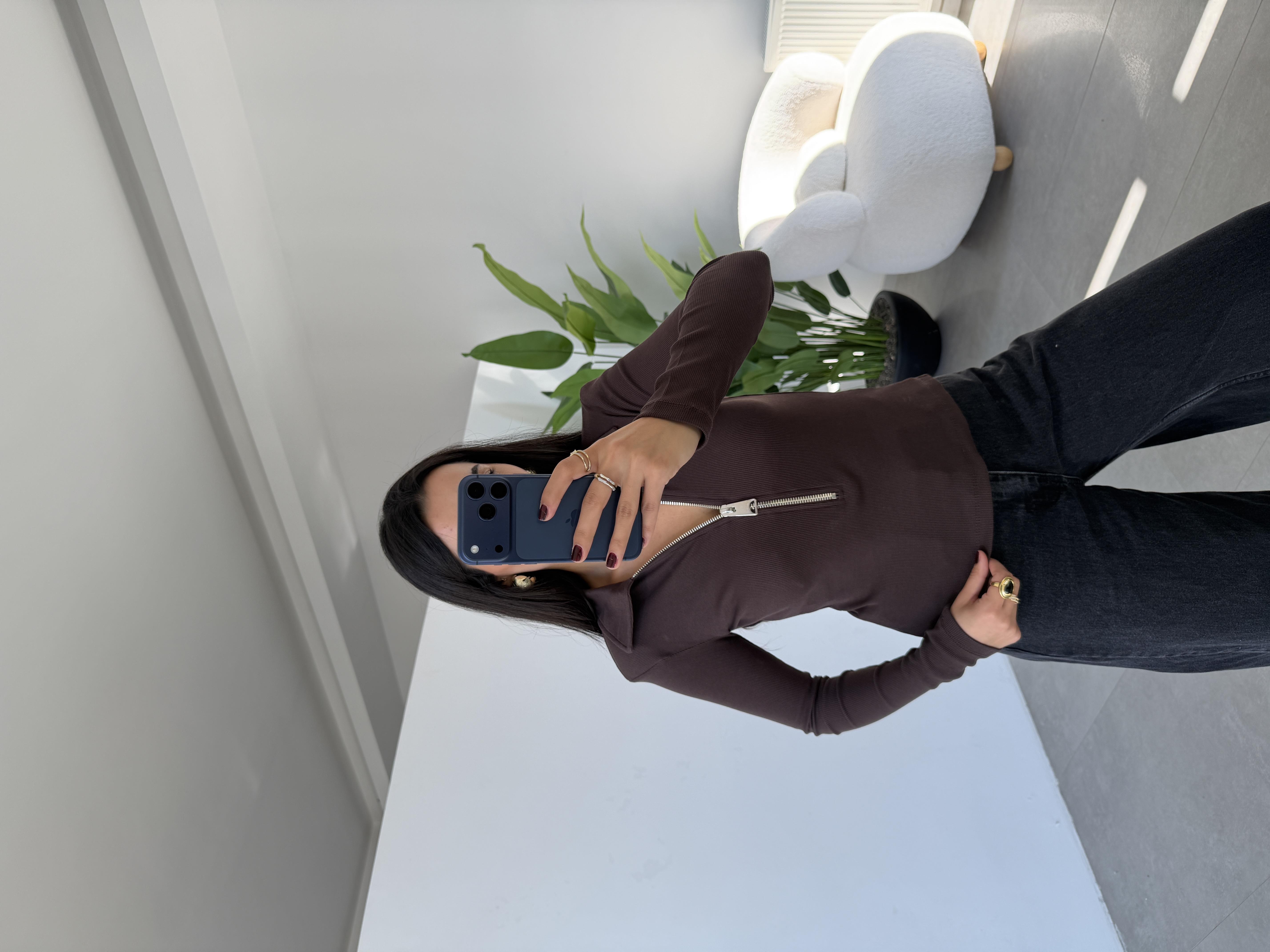 Kahve Önü Fermuarlı Yakalı Bluz