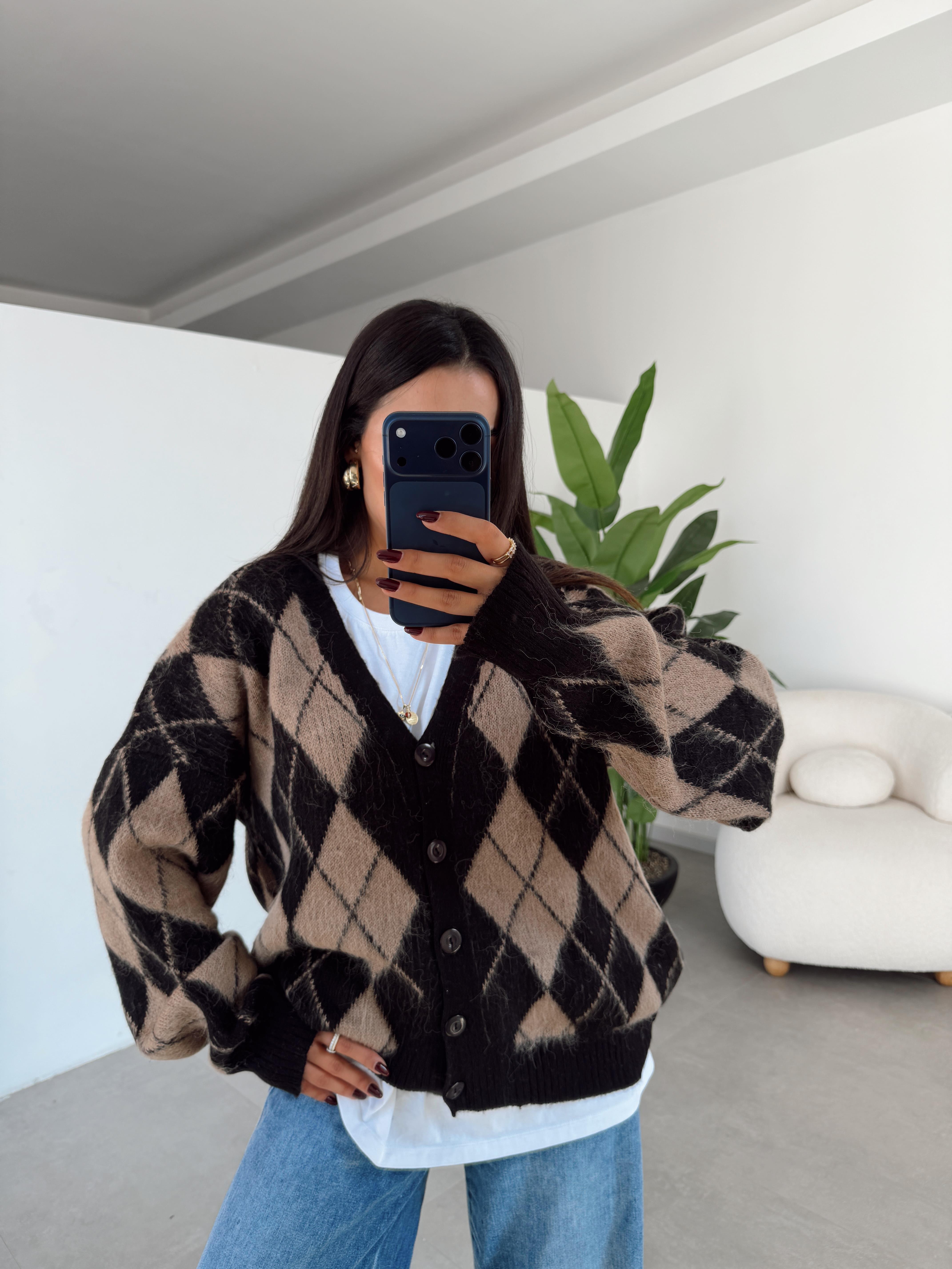 Kahve-Siyah Baklava Desenli Triko Hırka