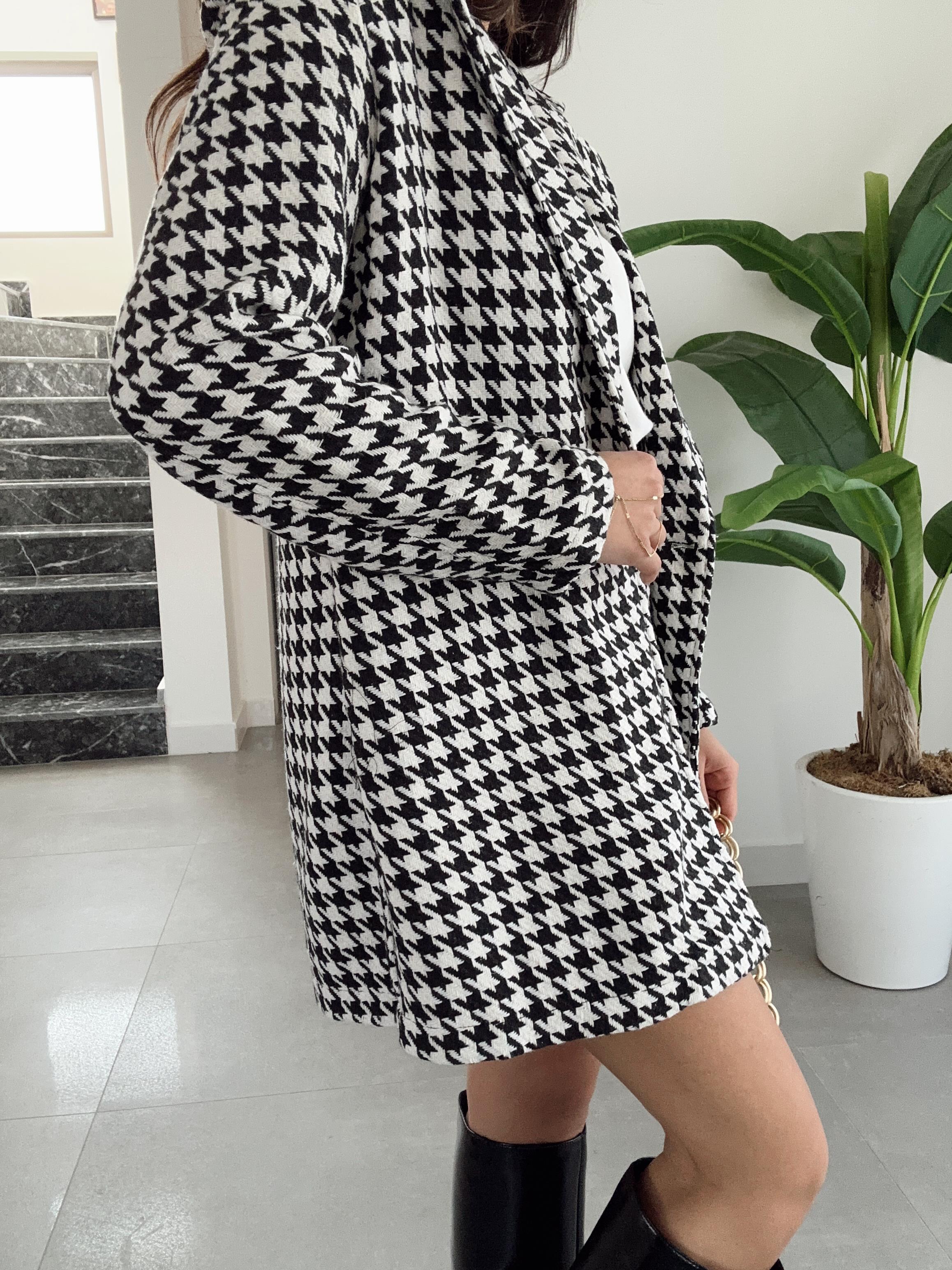 Kazayağı Desenli Blazer-Etek Takım