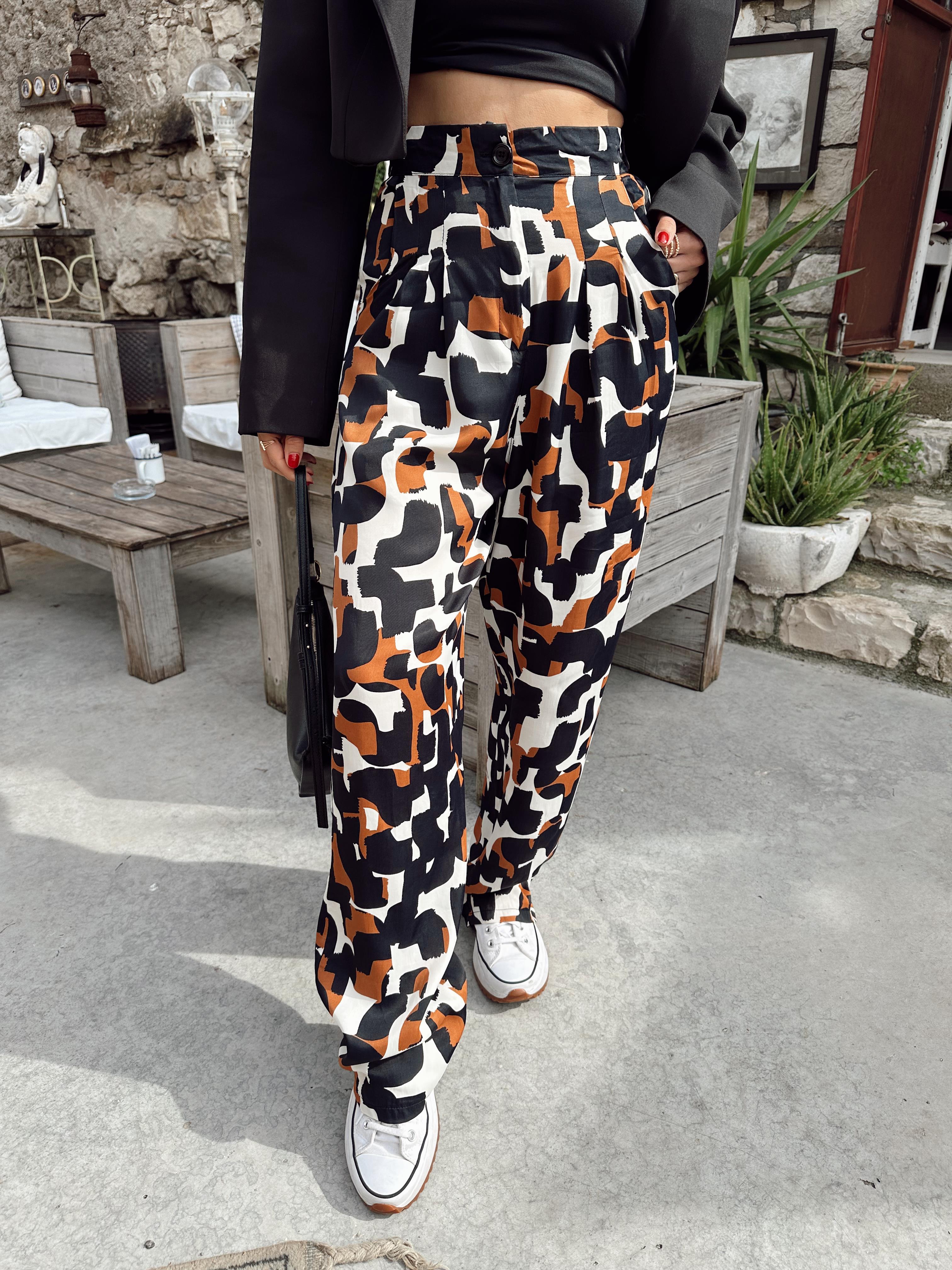 Kiremit-Siyah Desenli Pantolon