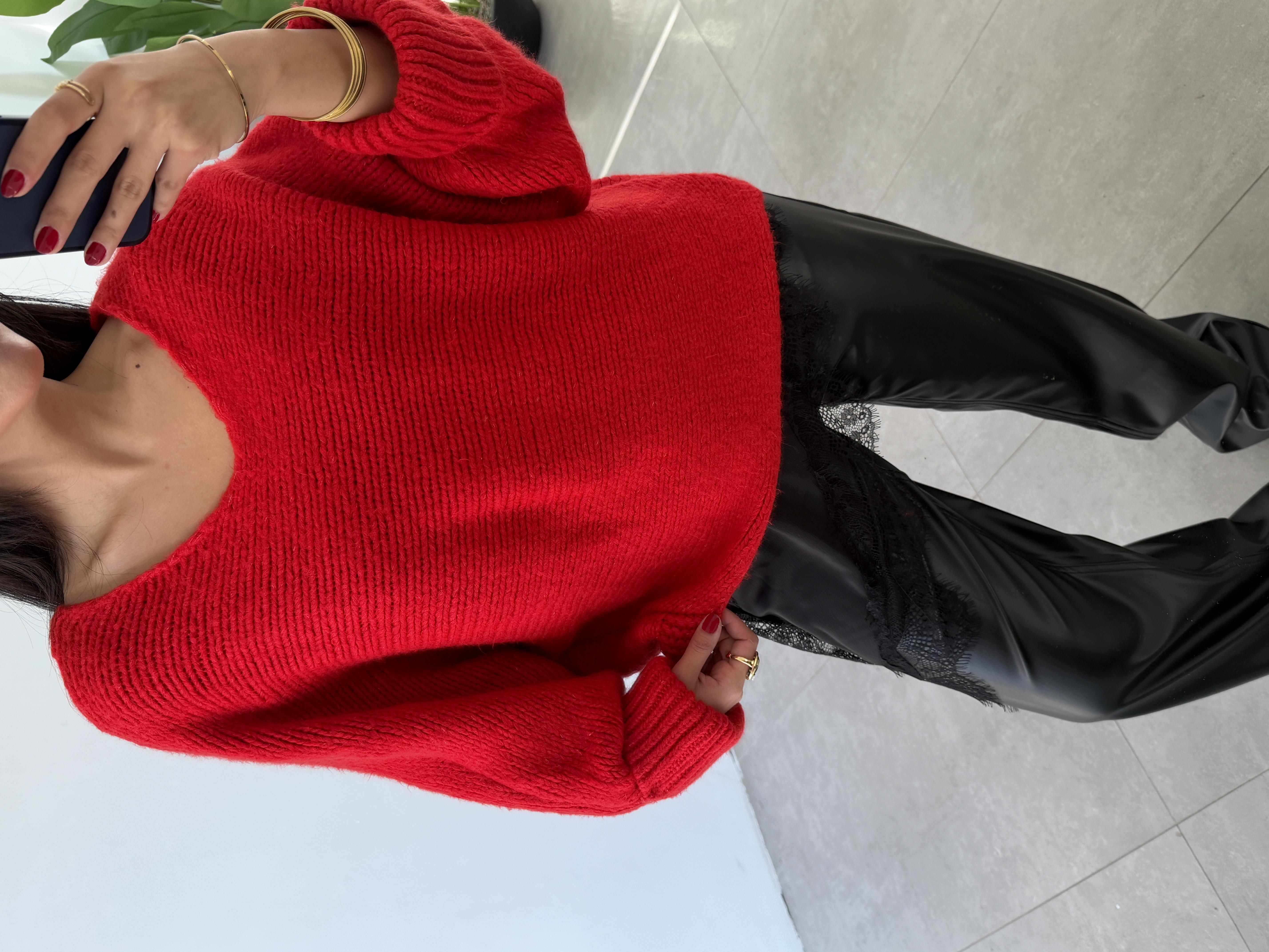 Kırmızı Kolları Katlamalı Triko Kazak