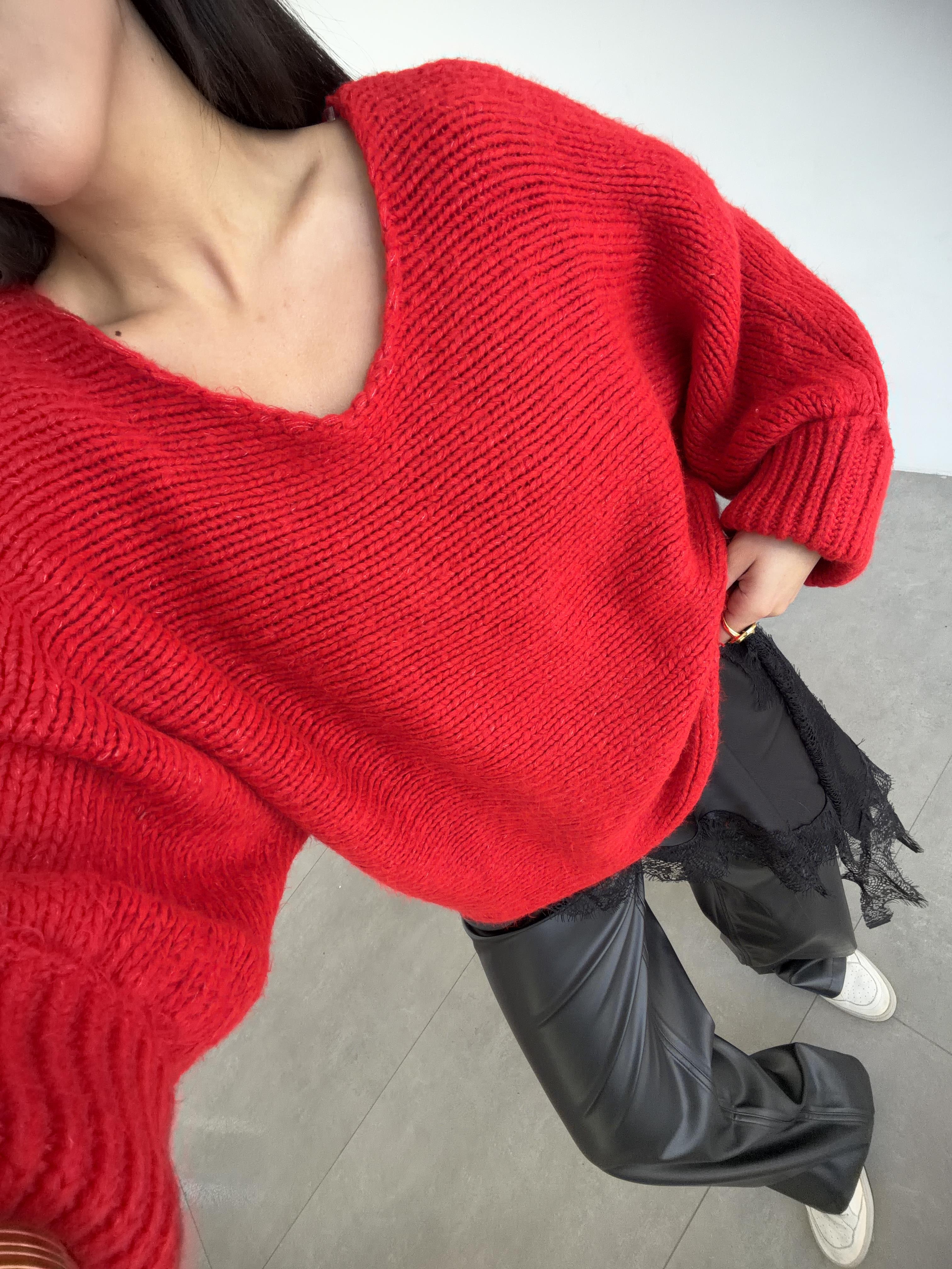 Kırmızı Kolları Katlamalı Triko Kazak